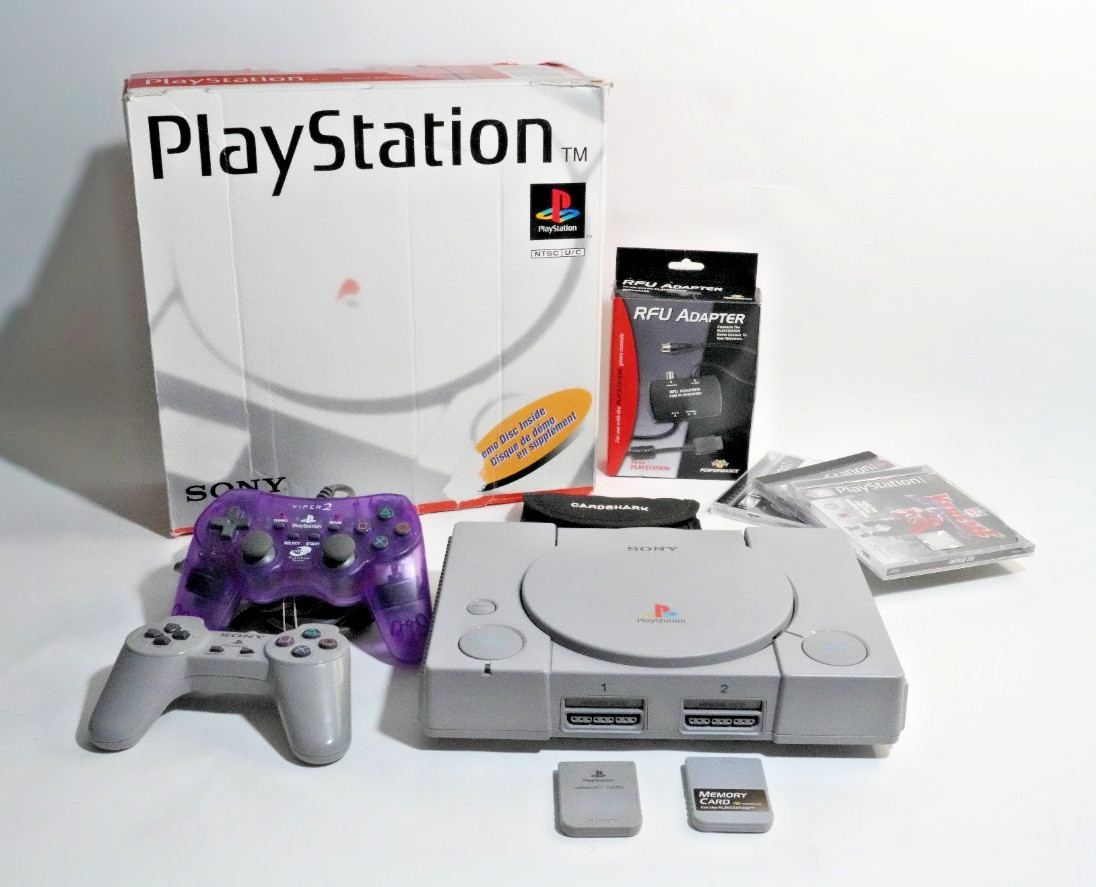 Sony PlayStation 1 Console Bundle – w/ box – Tested – Games and Accessories