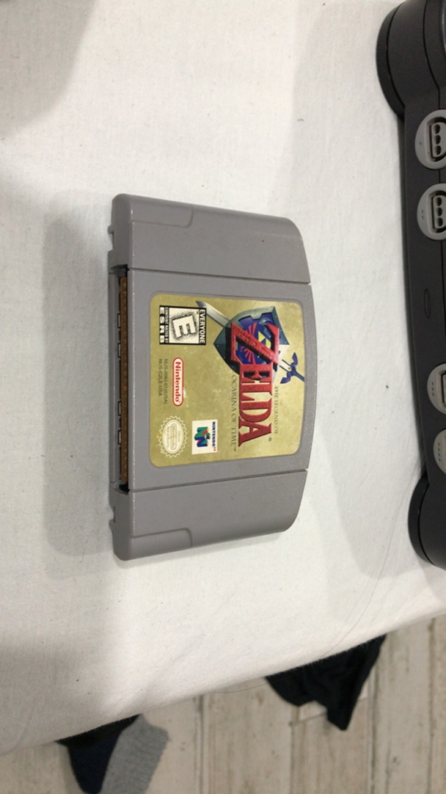 N64 Bundle OG Cable 4 Controllers + mem card+mem expac+Ocarina of Time Authentic
