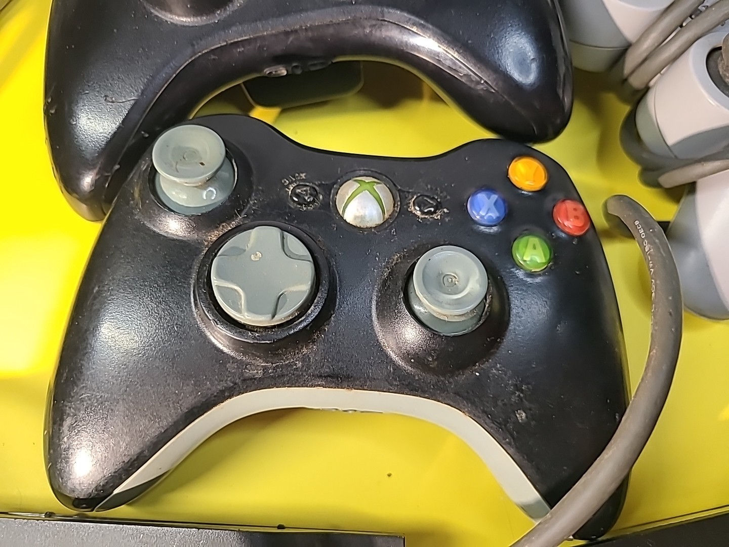 Microsoft Xbox 360 Parts & Controllers See Photos Untested Parts