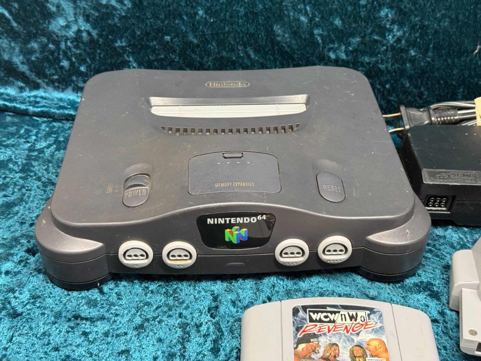 Nintendo 64 N64 Console System Bundle WCW NWO Controller Cables Tested NUS-001