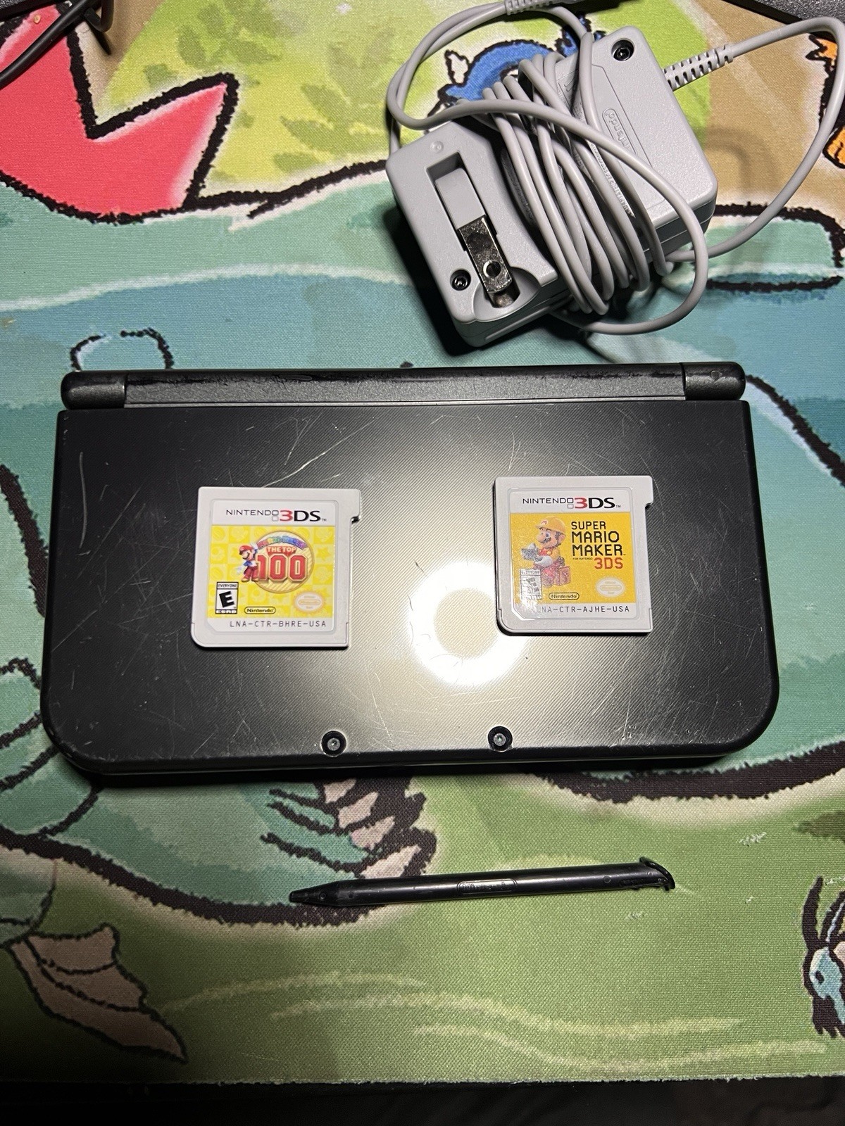 New Nintendo 3DS XL Black Console Stylus Charger Tested 32gb Sandisk & Two Games