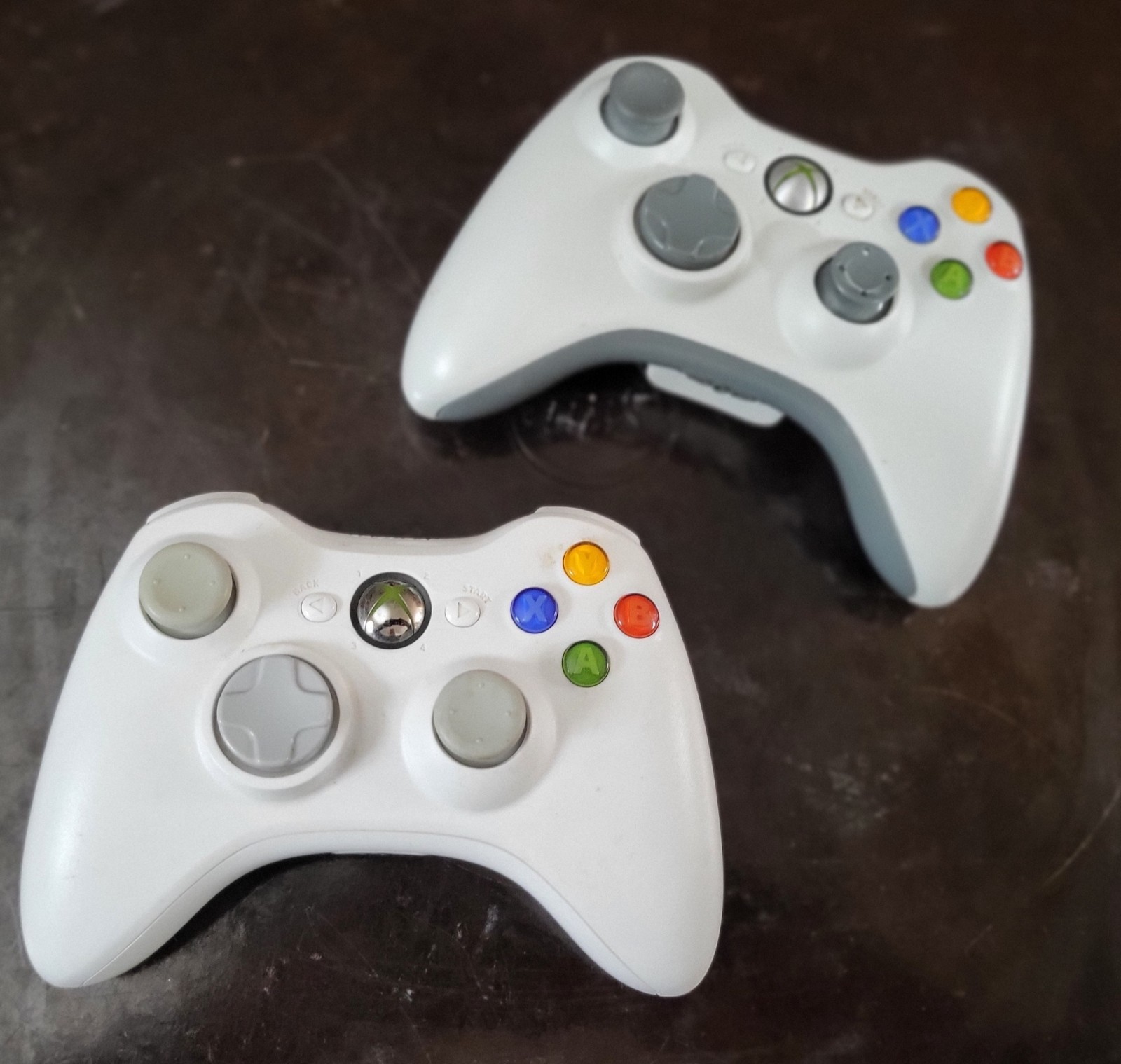 Microsoft Xbox 360 Bundle White 60GB Console W/2 Controllers & All Cords – Works
