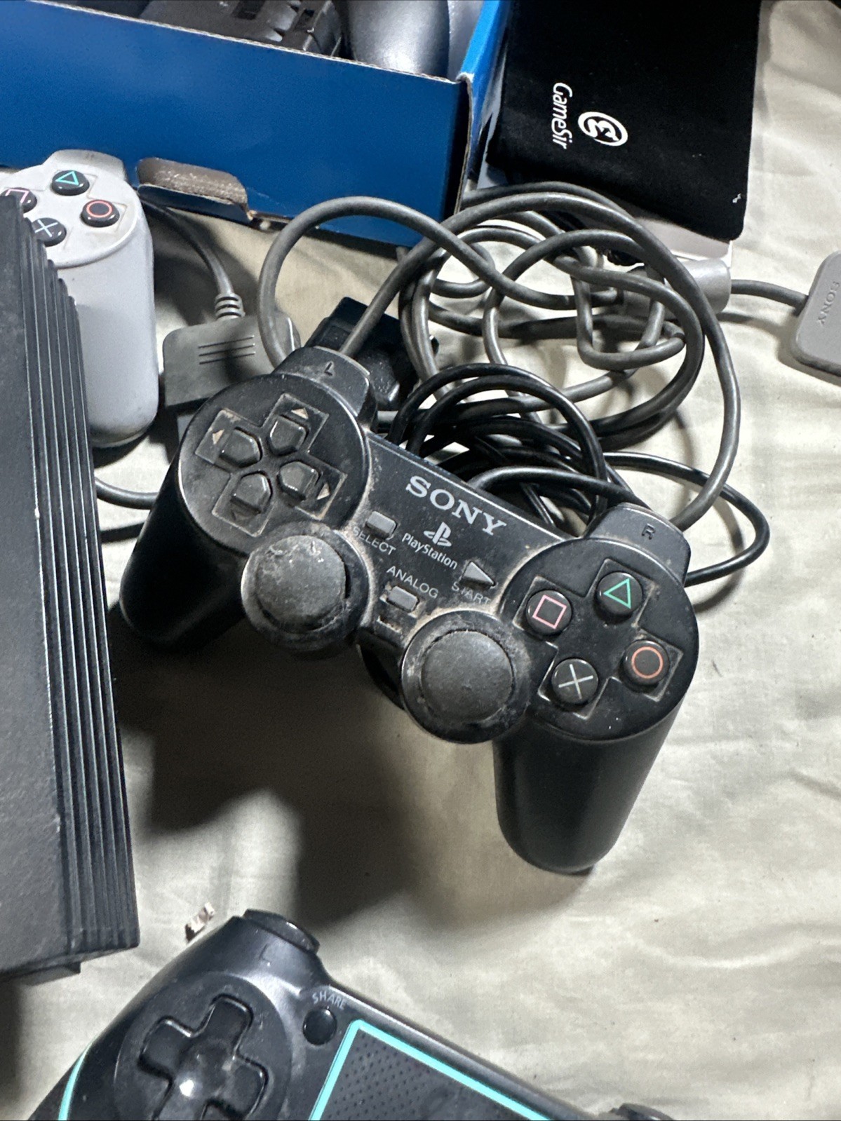 Sony PlayStation 2 Lot Console 7 controllers + cables PS2 & NBA 2k11