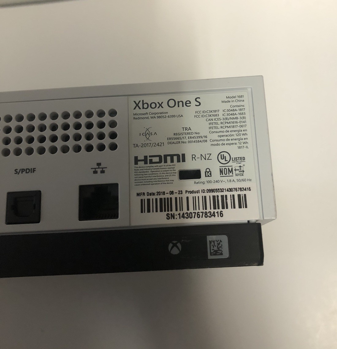 Microsoft Xbox One S (Read)