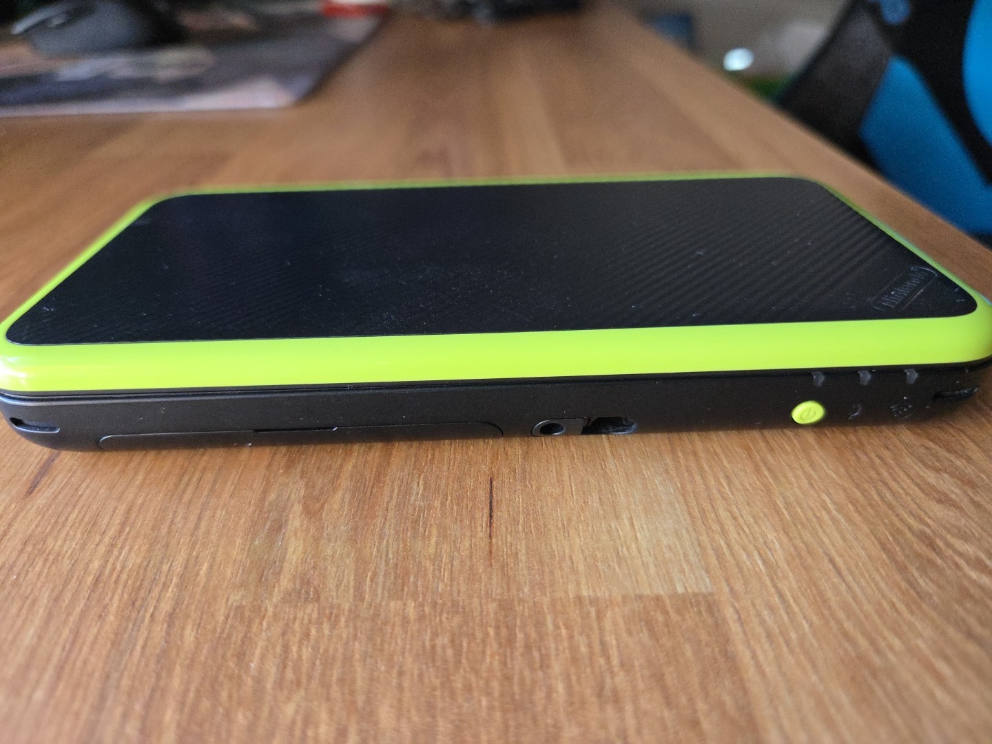 Nintendo “New” 2DS XL LL Console Black Lime + Charger Japan Region Locked