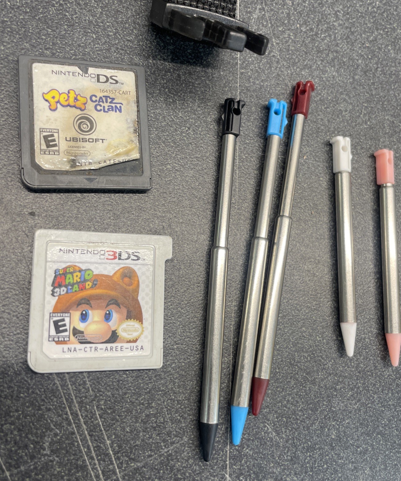 Nintendo 3DS Misty Pink + Extras – Tested Works – Super Mario Land 3DS 2GB Used