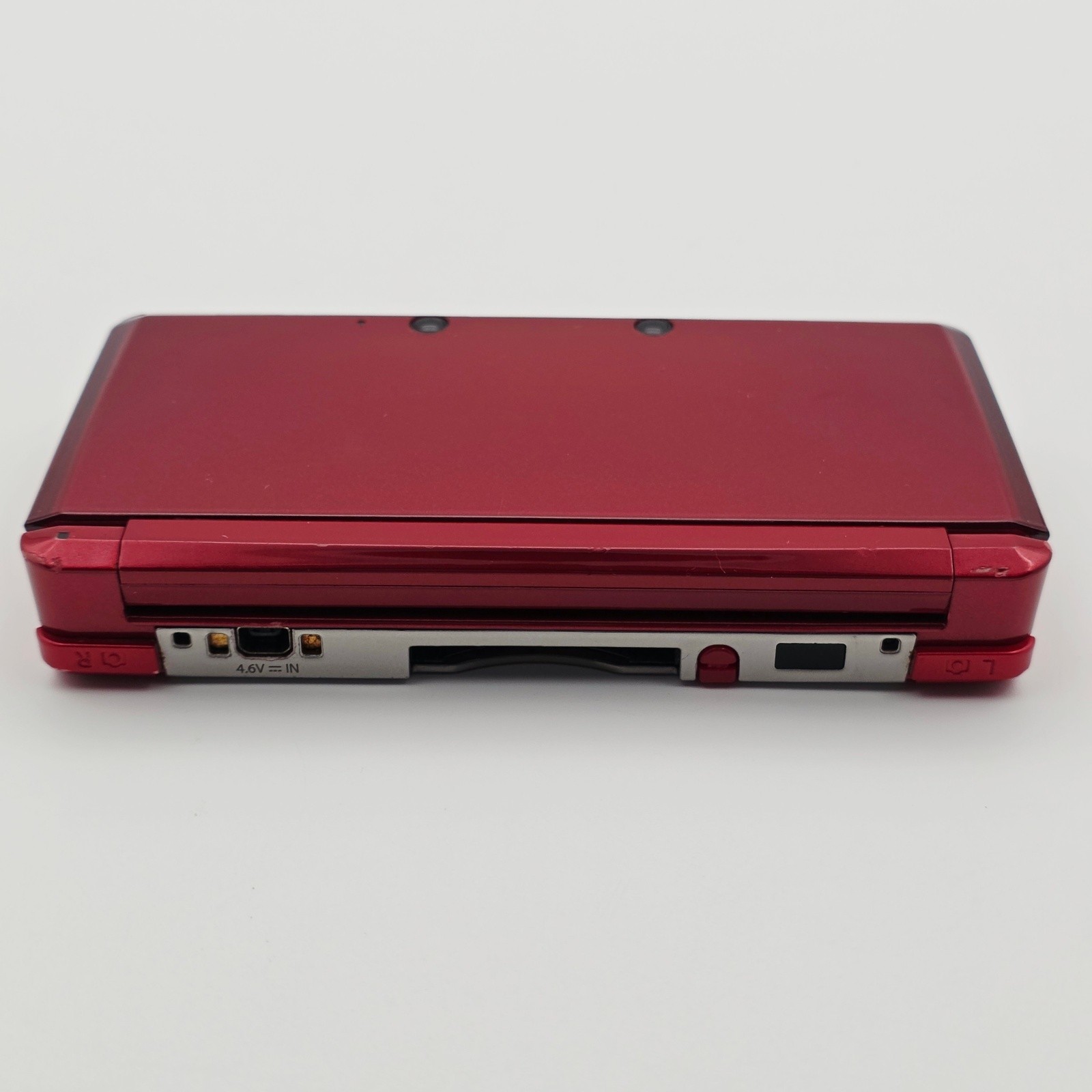 Nintendo 3DS Handheld Console Flame Red CTR-001 Includes Charger Stylus