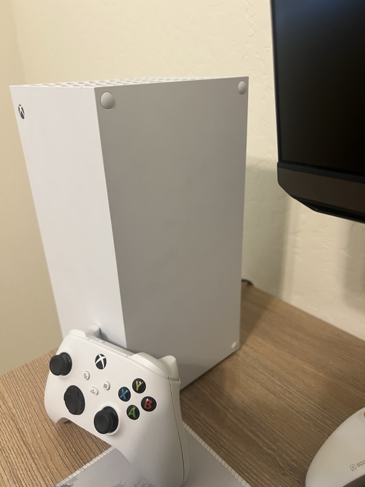 Microsoft Xbox Series X | 1TB | White Console w Controller
