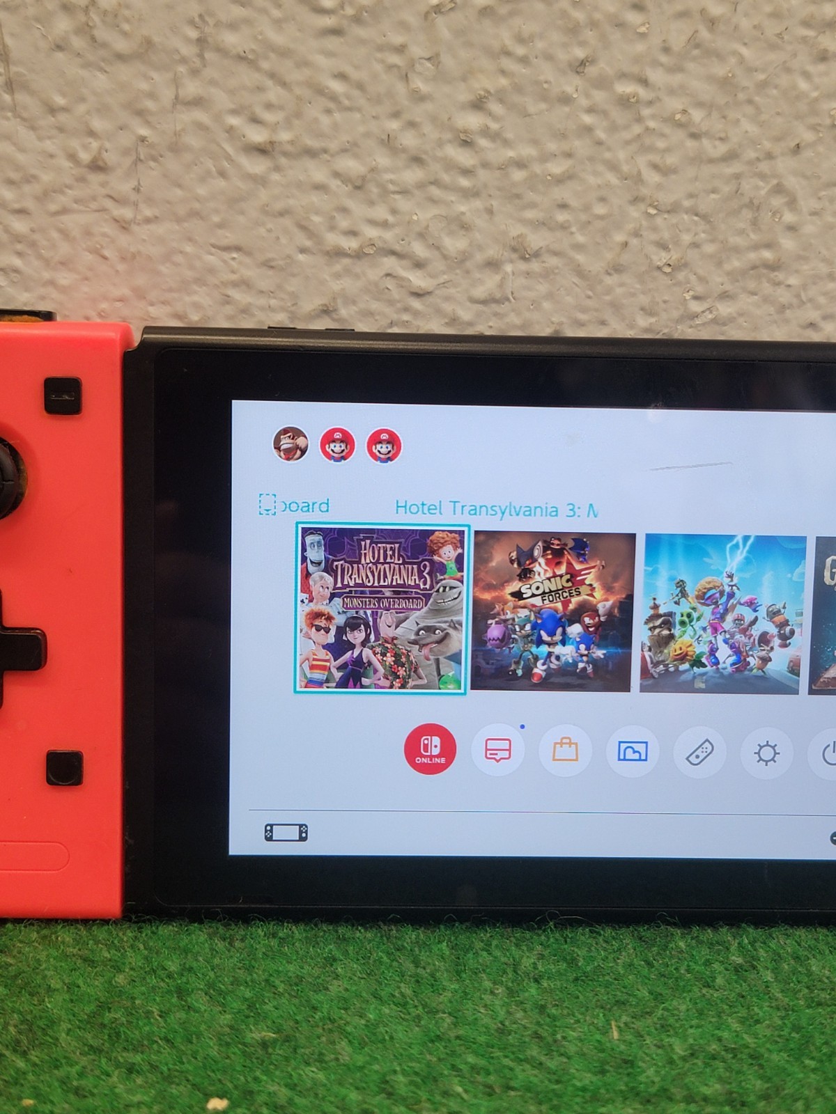 Nintendo Switch Console + Charger & Stand Red HAC-001-01
