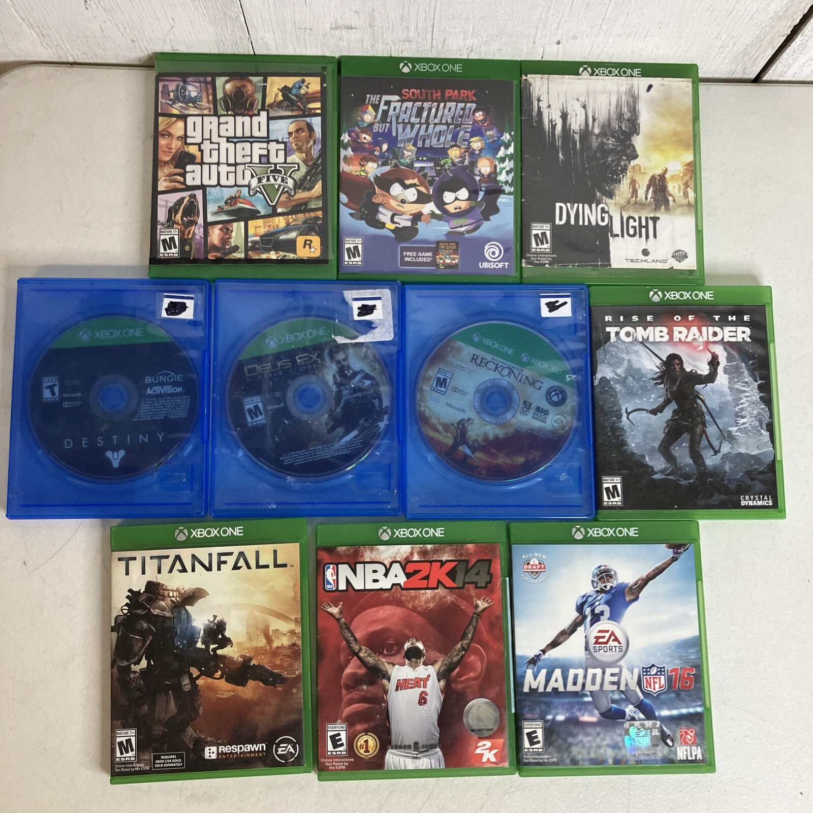 Microsoft XBOX ONE 1540 Console Bundle – 500GB Black Kinect 10 Games GTA V 5