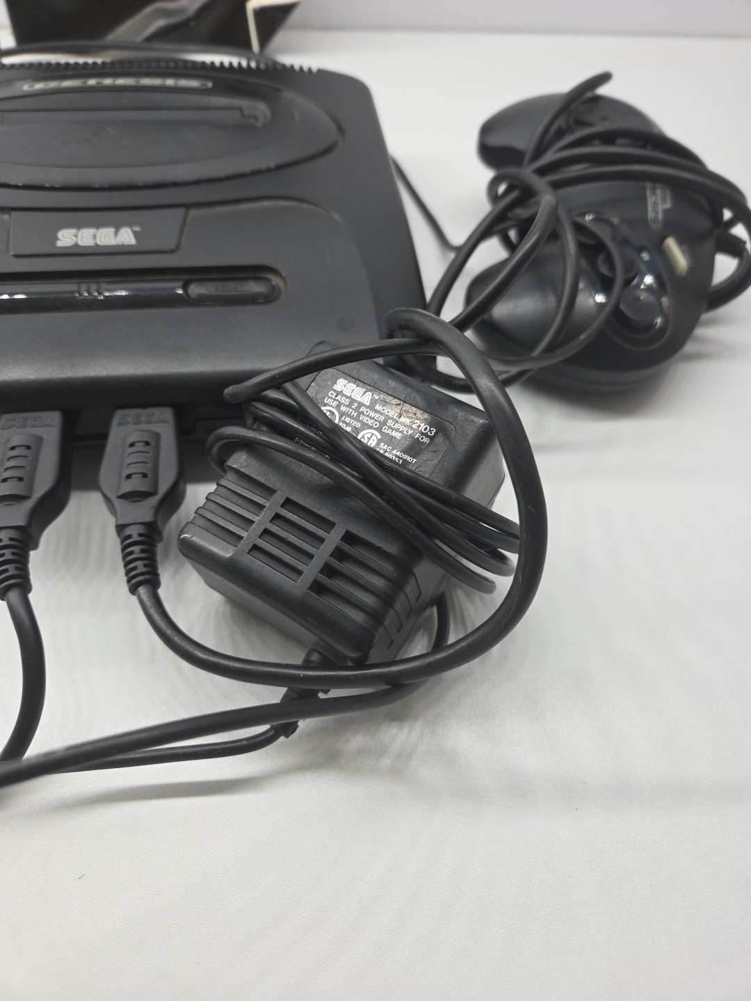 Sega MK-1631 Genesis 1 Console Complete System. All Original – Box Included