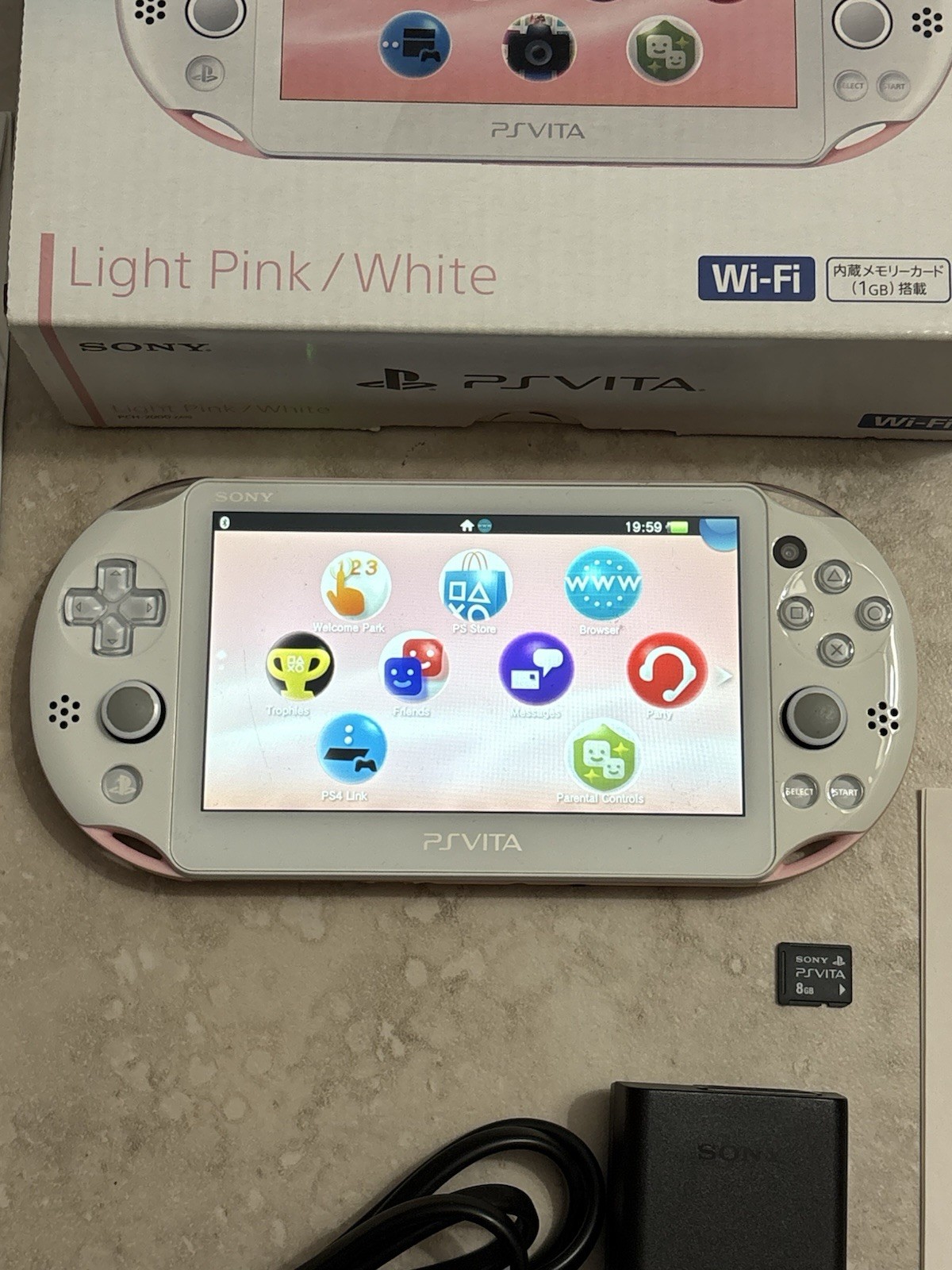PS Vita 2000 Light Pink / White Complete In Box 8GB – Tested USA Seller