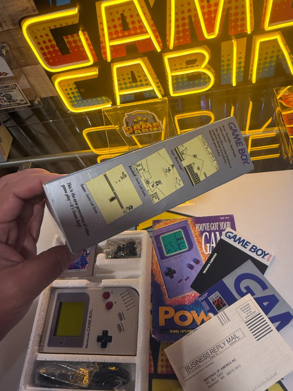 Nintendo Gameboy Classic Handheld Console (Complete in Box) Very Nice Condition!