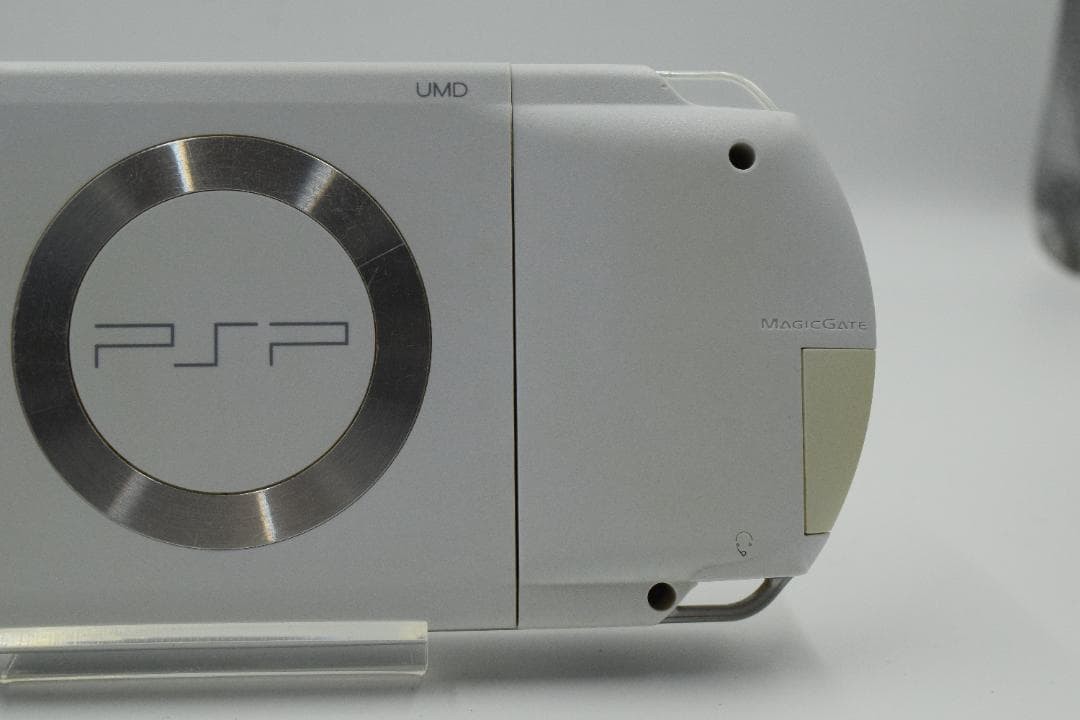 Sony PSP-1000 White Console w/ 32MB Memory Card Tested Region Free Japan