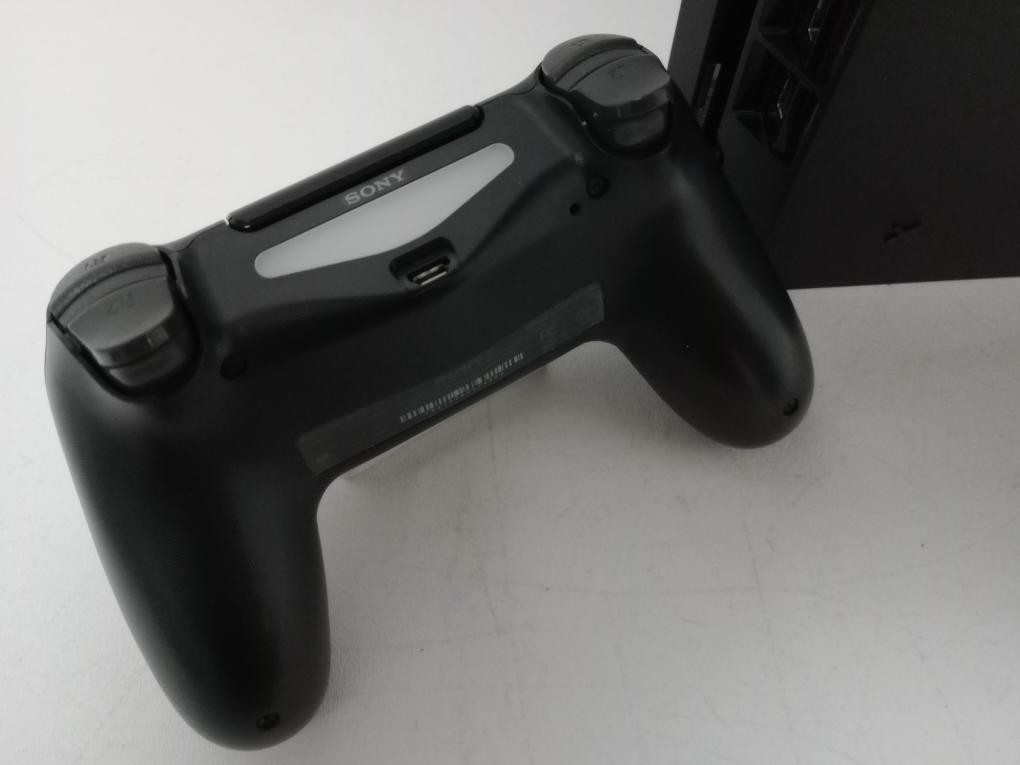 PS4 W/OEM CONTROLLER & CORDS, CUH-1215A (P08026726)
