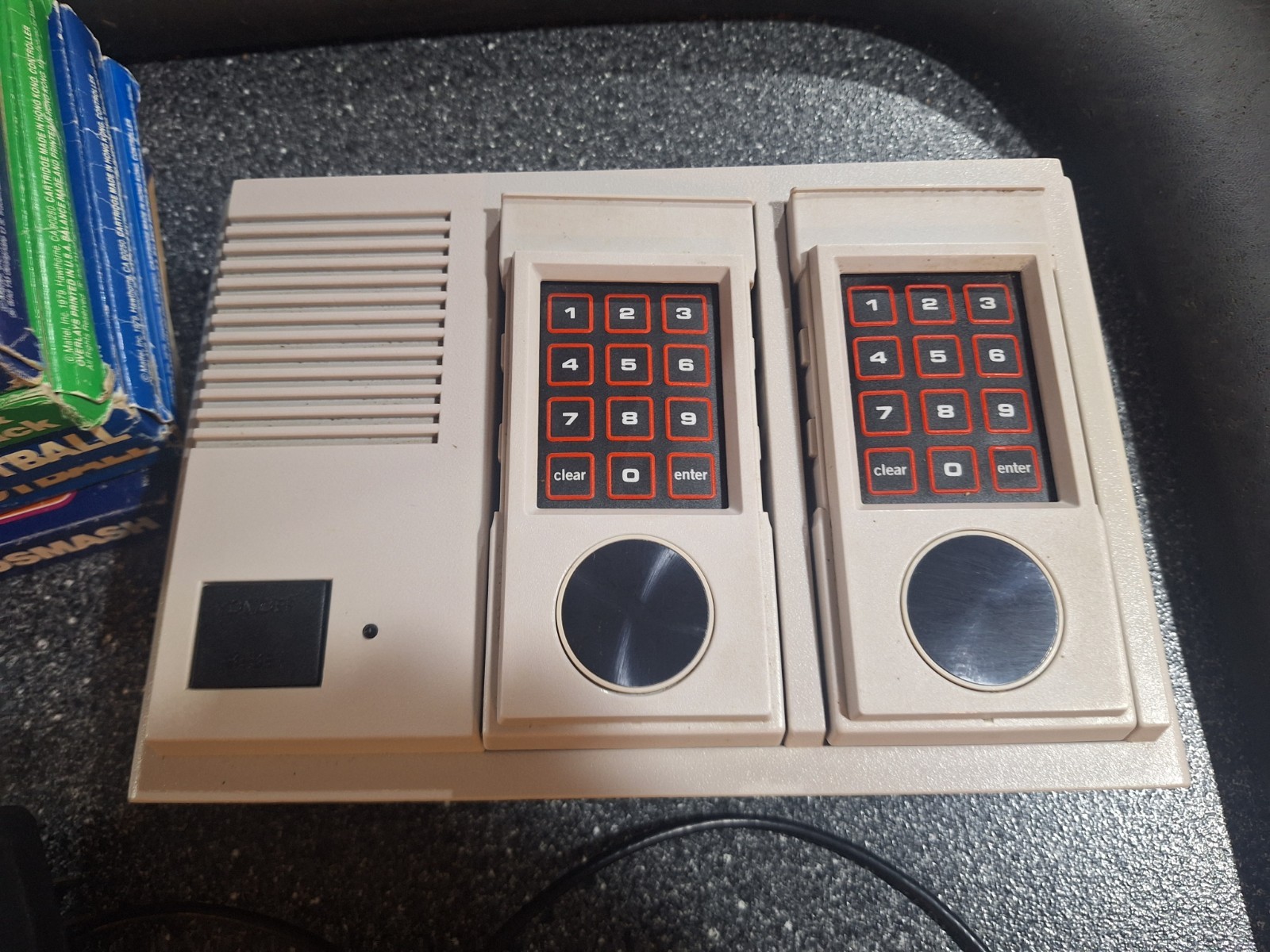 Mattel Intellivision II 2 Console Bundle With Games TESTED WORKING NO YELLOWING