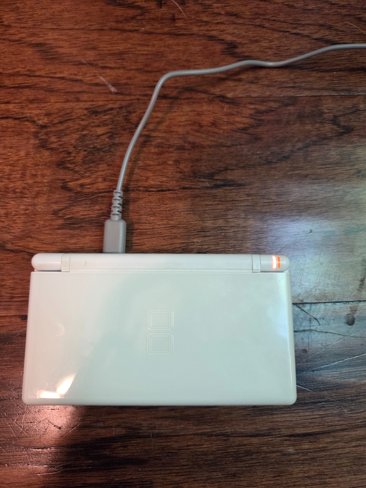 Nintendo DS Lite Handheld System Polar White Works With charger and stylus