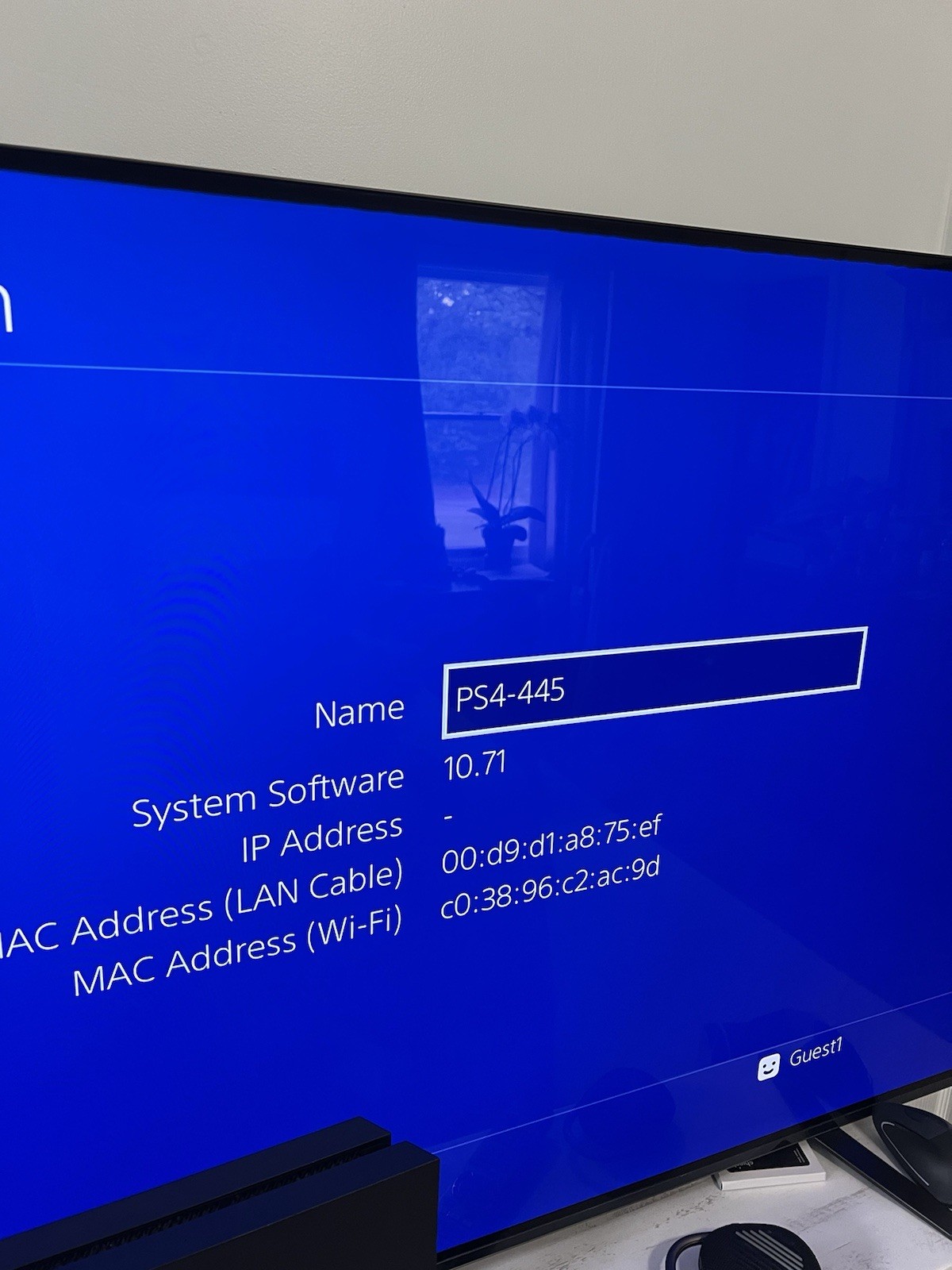 Low Firmware PlayStation 4 500gb W/ 2Controllers+Wires+CoolingStand -10.71 Firm