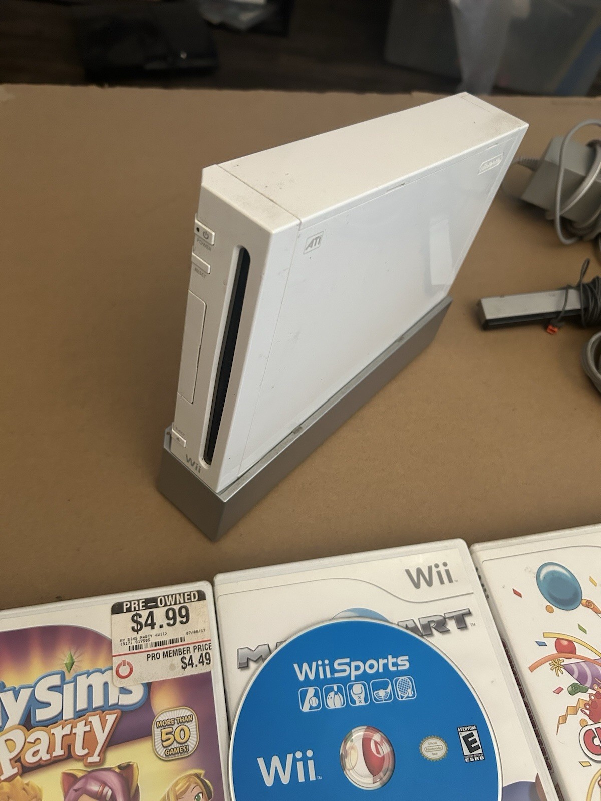 Wii Console Bundle – 1 Console, 2 Wiimotes, Nunchucks, Games And Accessories