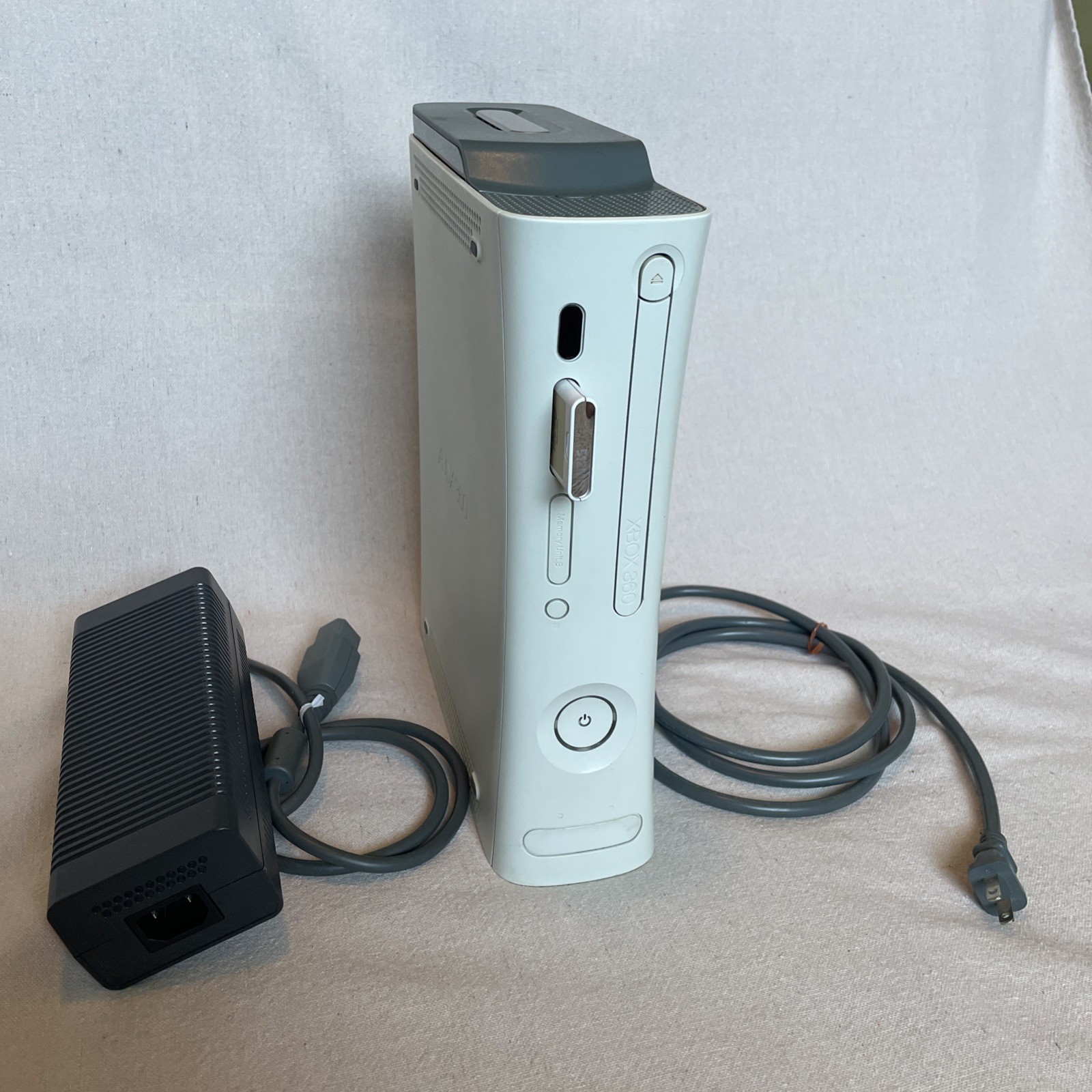 Microsoft Xbox 360 Slim White Console 320GB Tested Works