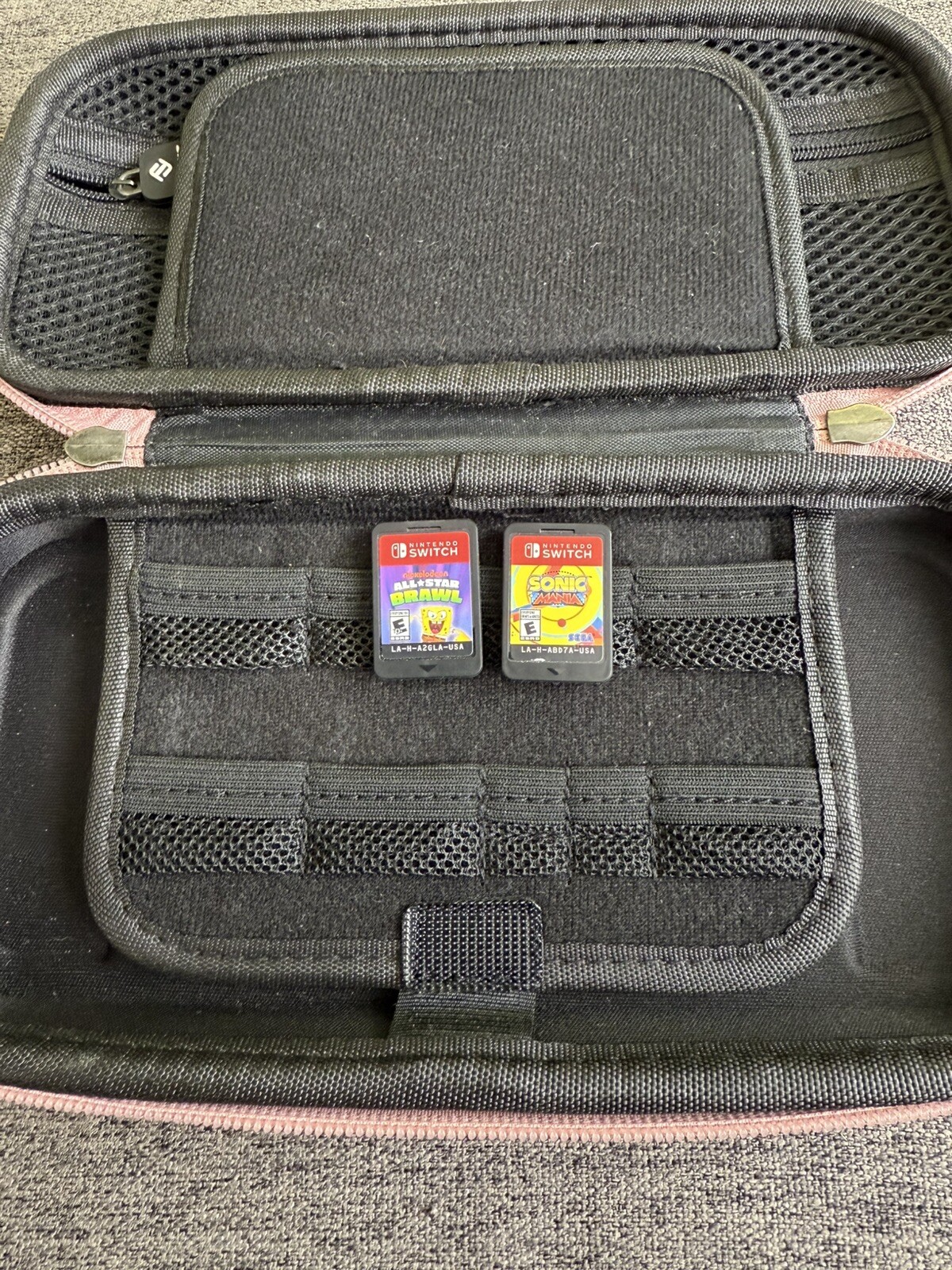 Nintendo switch Lite Console + Case Shell +Zipper Case+ Sonic + Sponge Bob Games