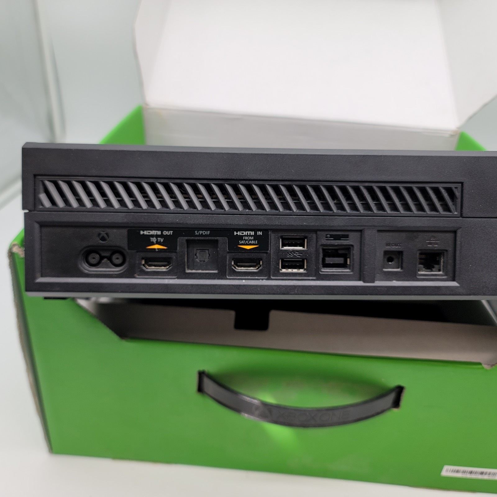 Xbox One Console w/ Kinect Controller Power Tested Works No HDMI Cable