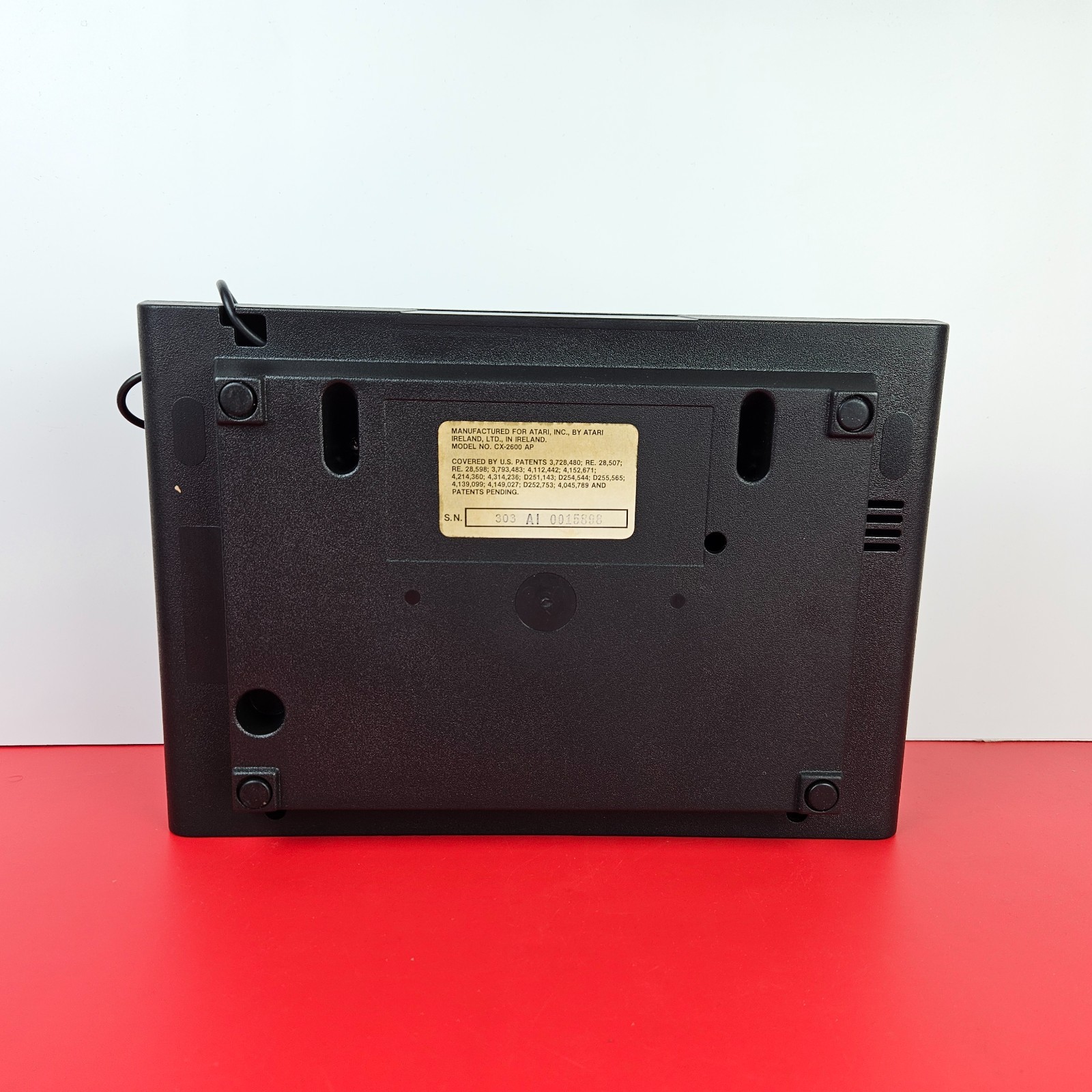 Atari 2600 “Darth Vader” VCS Console Box, Space Invaders, 2 Joysticks COMPLETE