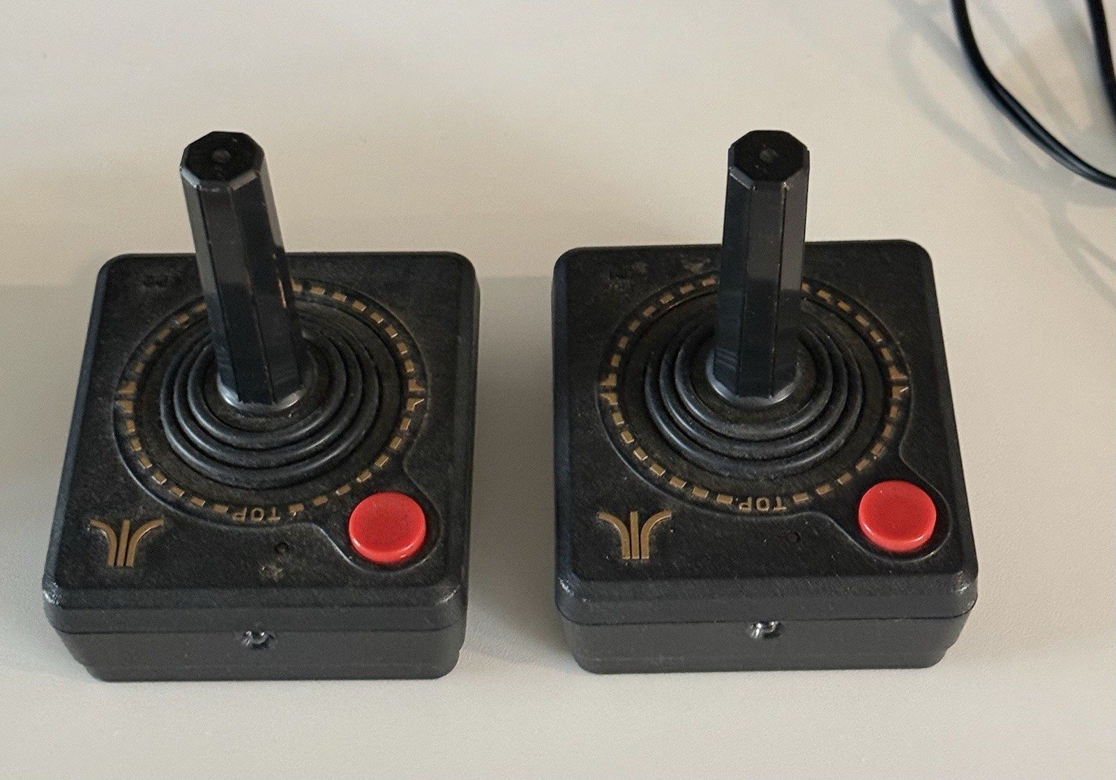 Atari Flashback 4 Classic Console 2 Wireless Controllers. No PowerCord/ Untested