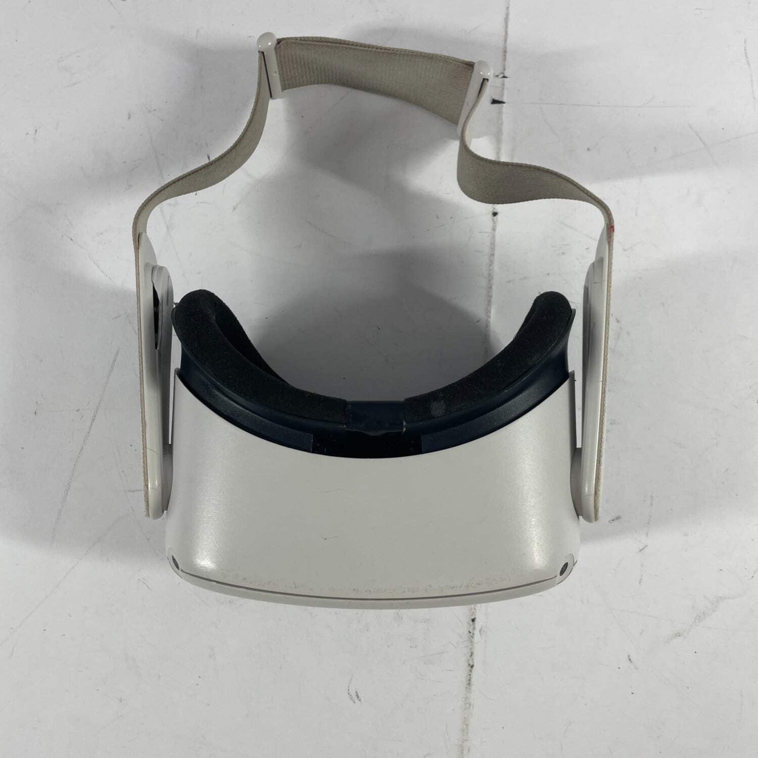 Broken Meta Quest 2 128GB VR Headset (Standalone) KW49CM