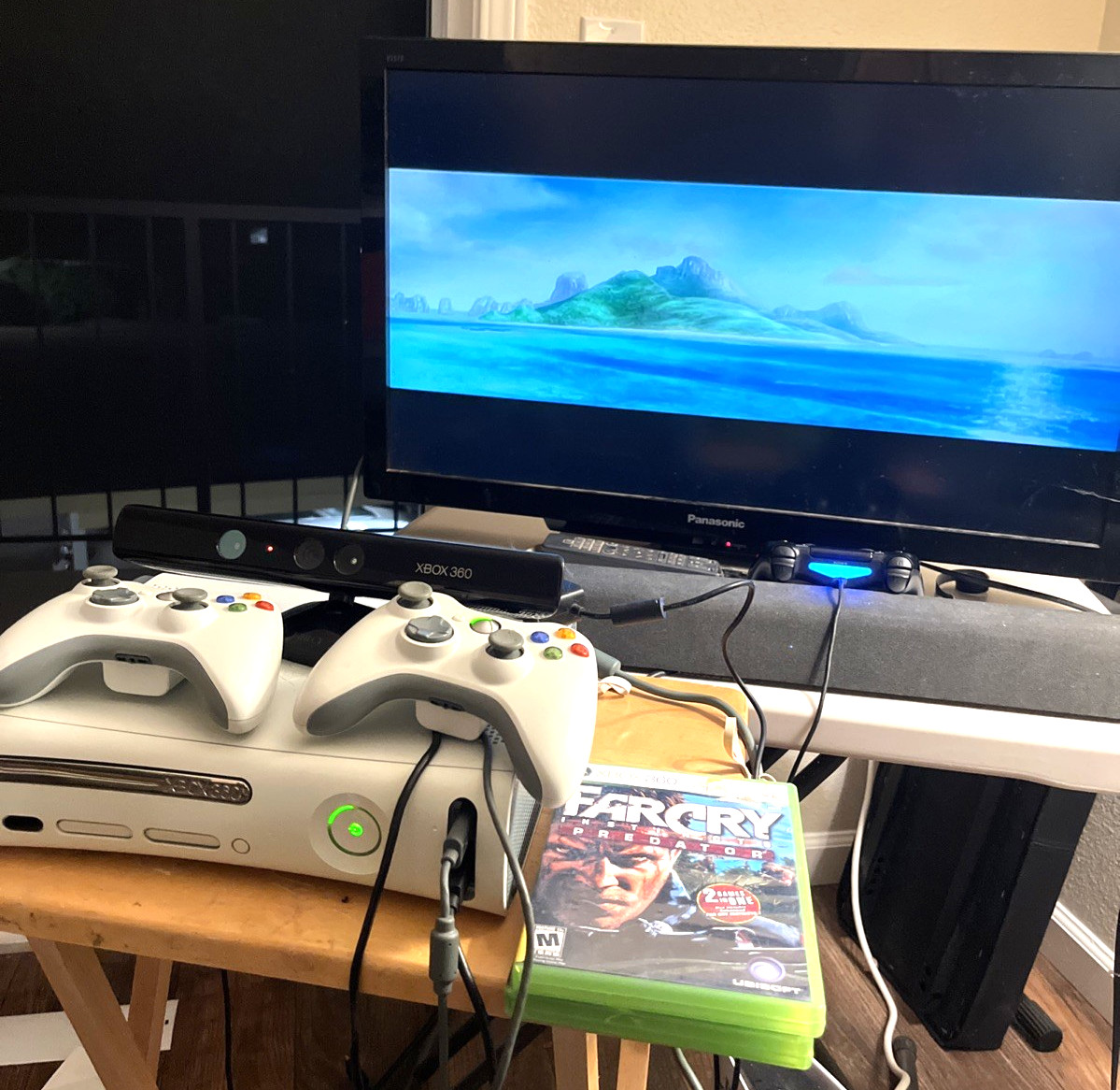 XBox 360 60GB White Bundle Controllers Kinect 2 Games AV Cable Tested