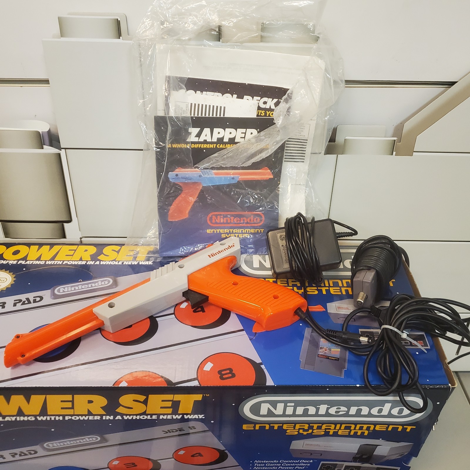 Nintendo Entertainment System NES Power Set CIB | Tested Working W/ Accessories