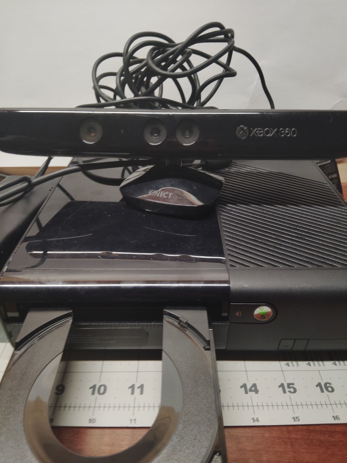 Xbox 360 E Console Model 1538 – Console + Kinect, Tested/Working