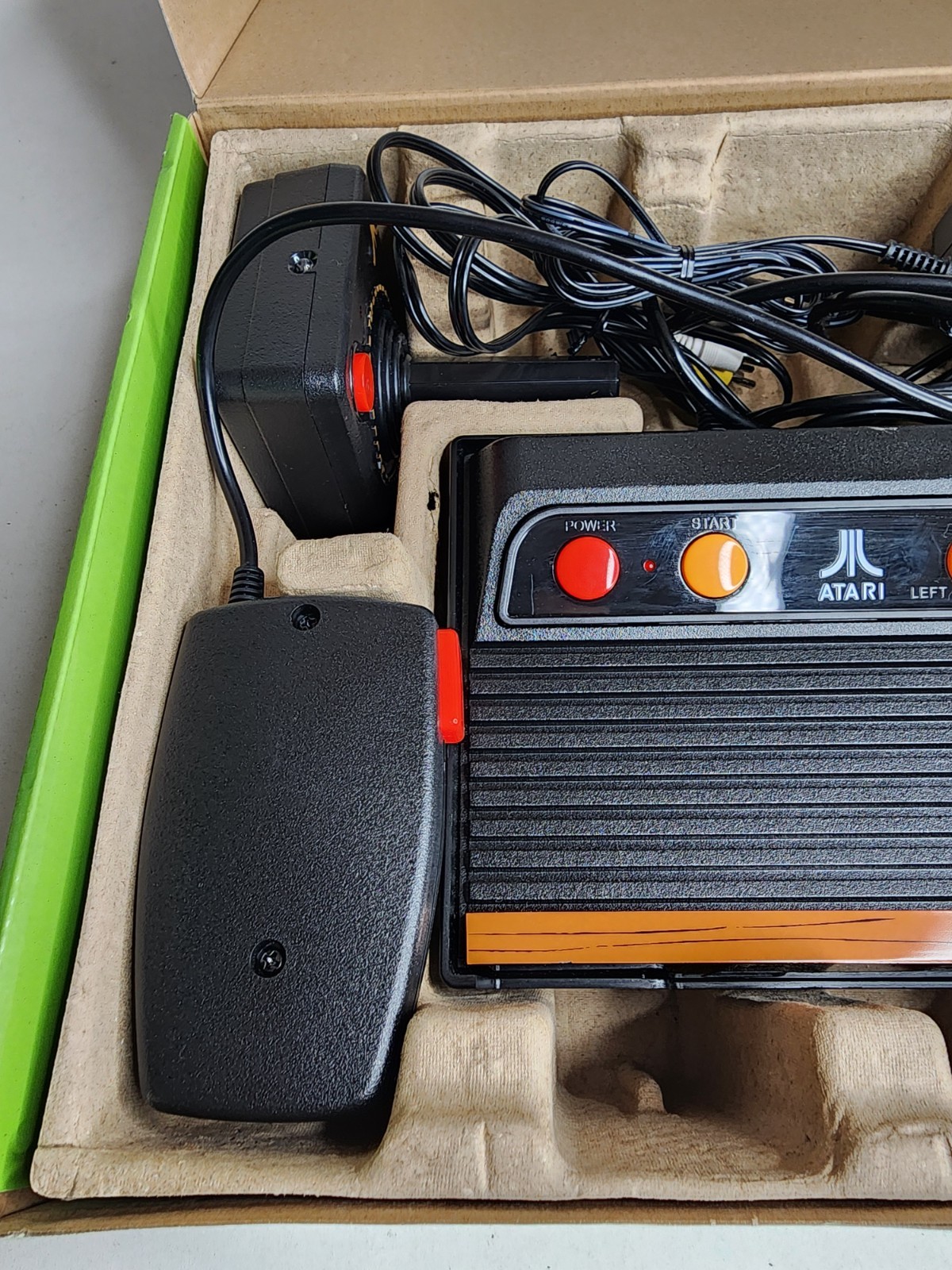 Atari Flashback 7 Classic Deluxe Game Console System 101 Built In Games