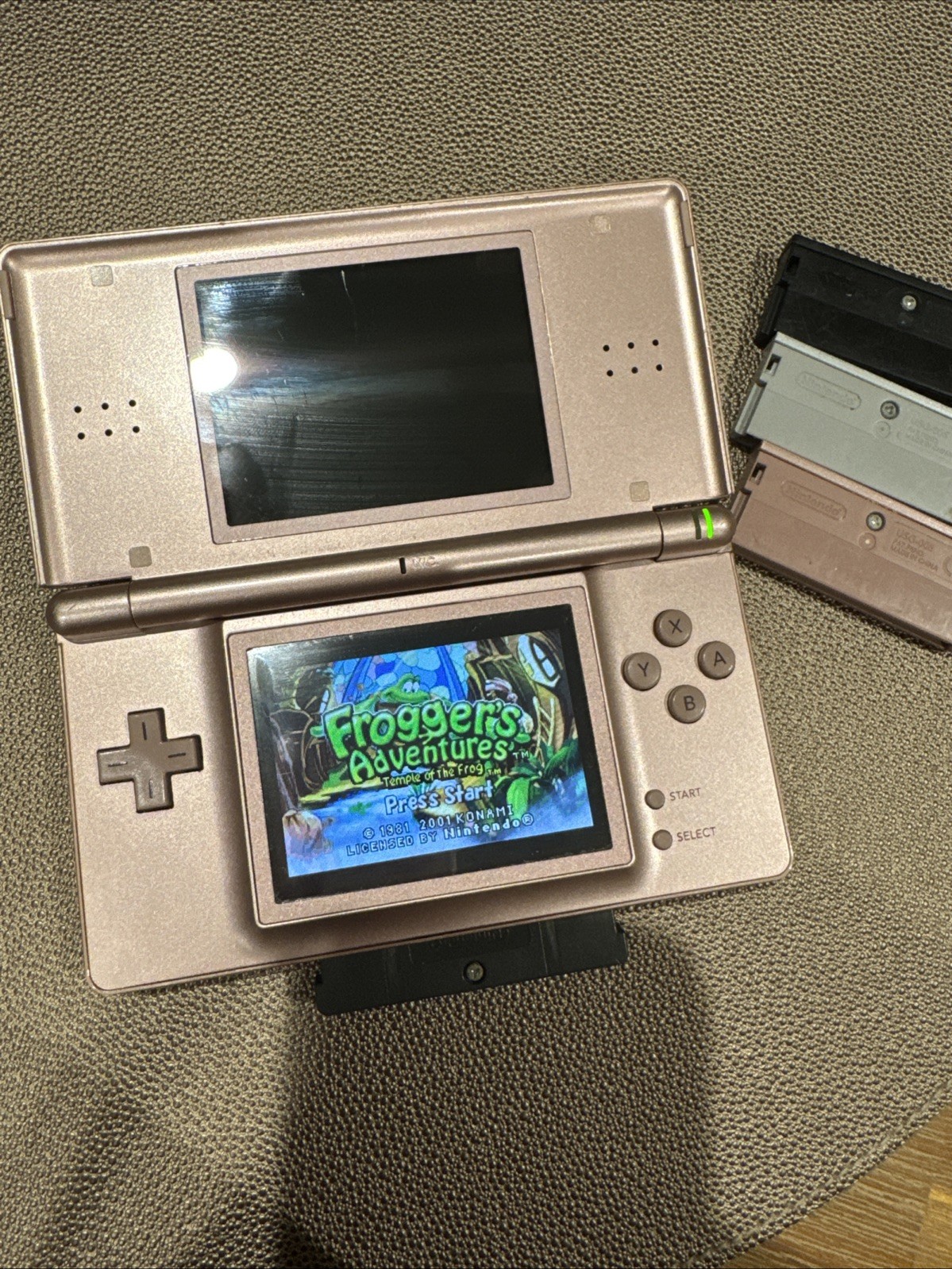 Nintendo DS Lite Metallic Pink Bundle Lot (READ DESCRIPTION)