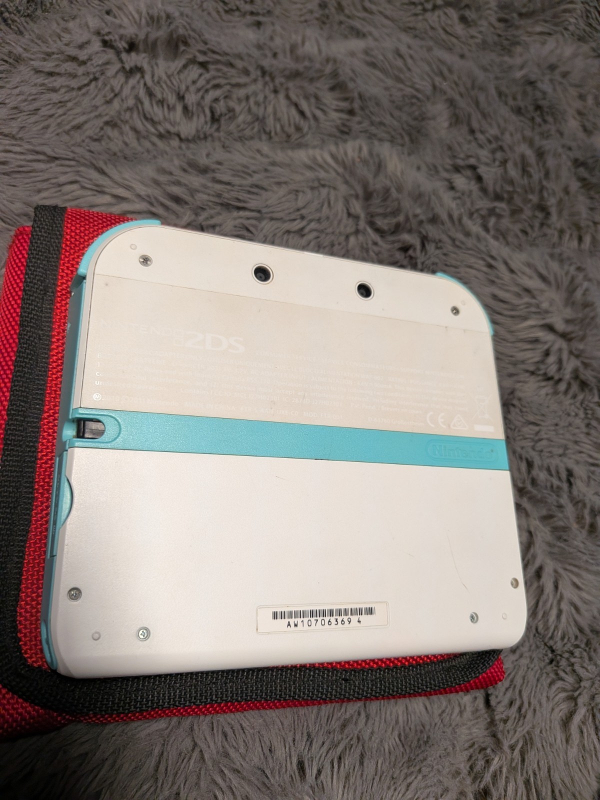 Nintendo 2DS Sea Green Limited Edition Console. Case And Two Games