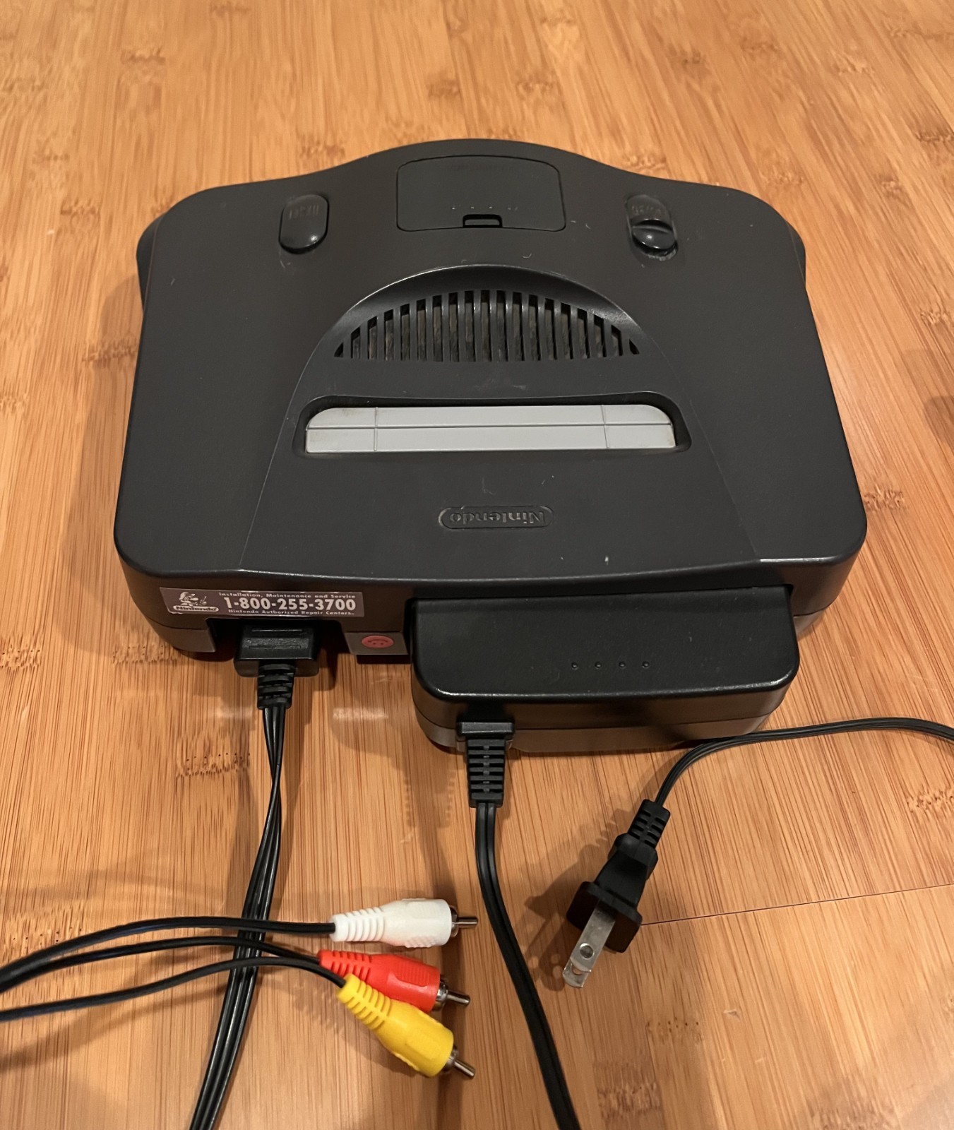 Nintendo 64 Console – 2 Controllers + Rumble, Transfer & Jumper Paks – See Below