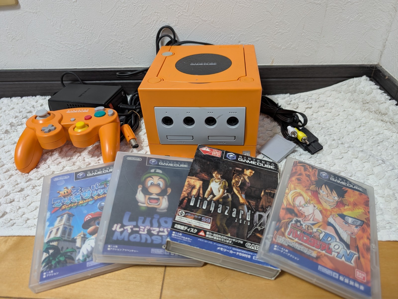 Nintendo GameCube Orange DOL-001 Set Tested Mario Resident Evil Naruto DBZ Japan