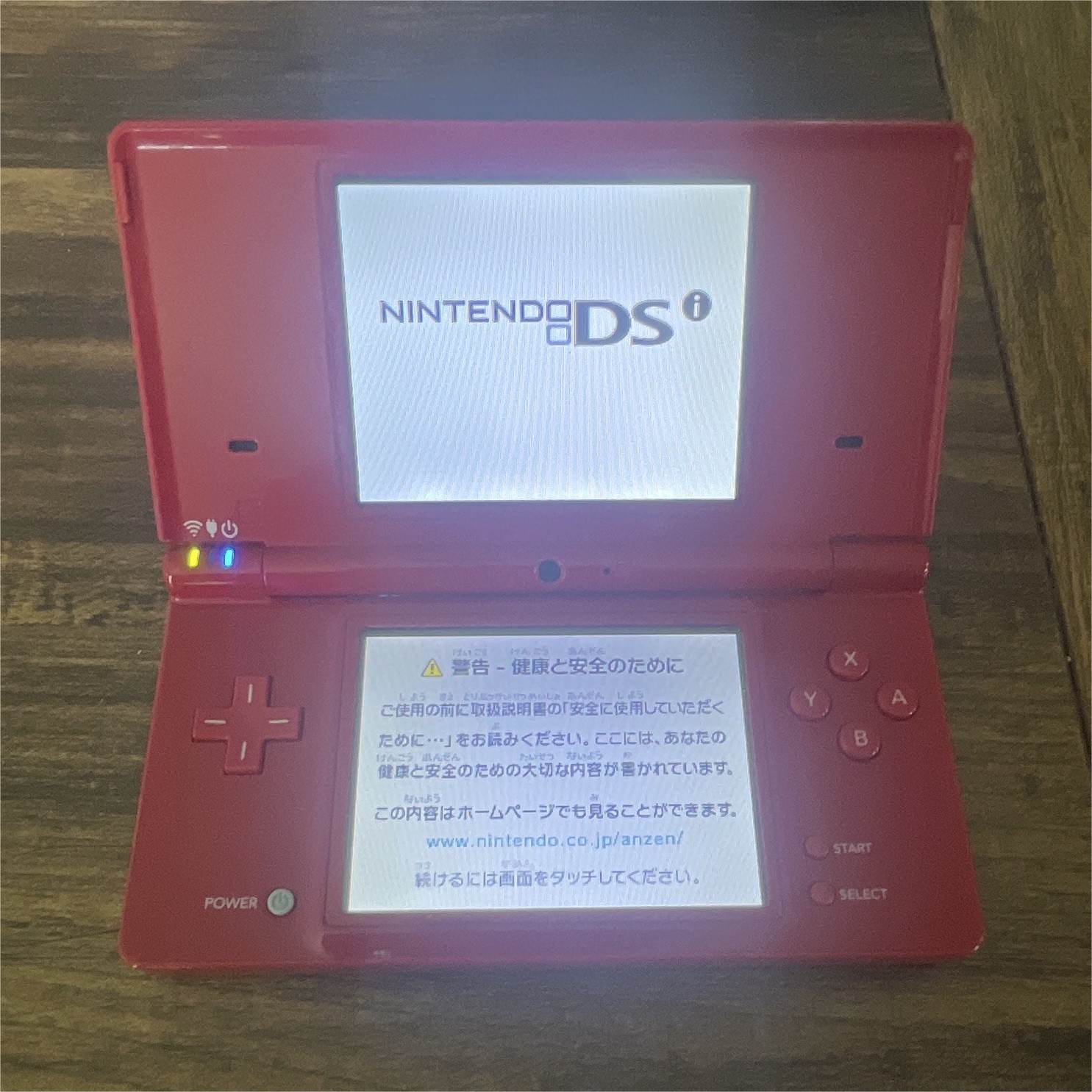 Nintendo DSi Red Japan Handheld Built-In Camera / plays American Games 10/10