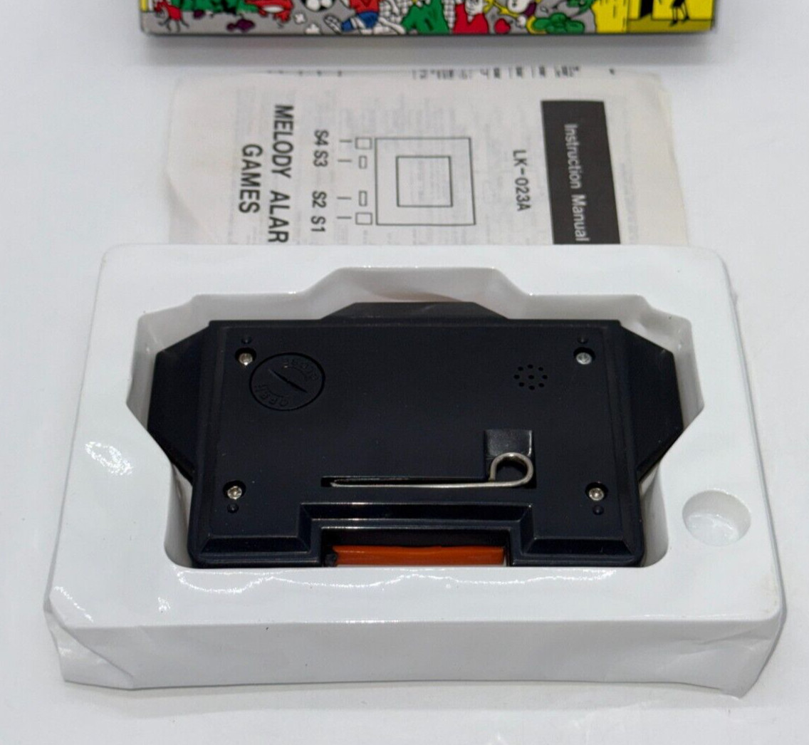 CHALLENGER – LCD Game & Watch Portable Console – 1990’s – DEADSTOCK – BOXED