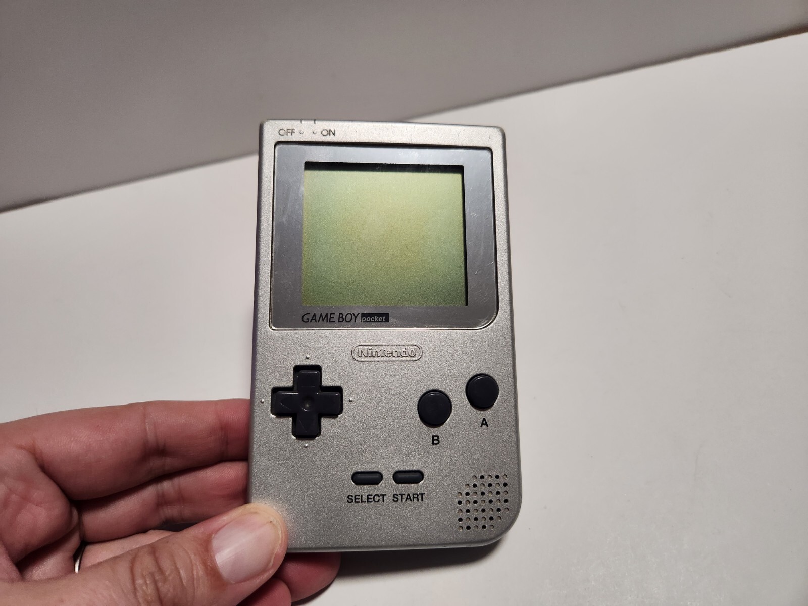 Silver Nintendo Game Boy Pocket Handheld Console with Original Box TESTED