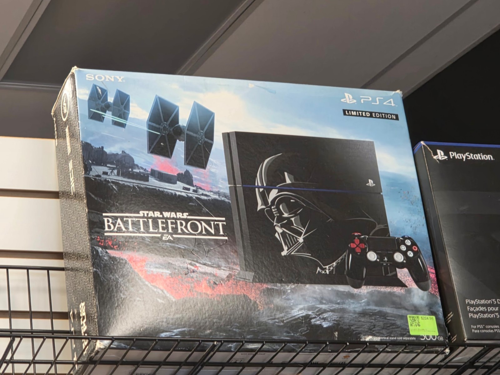 Sony PS4 Star Wars Battlefront Darth Vader Limited Edition 500GB Jet Black