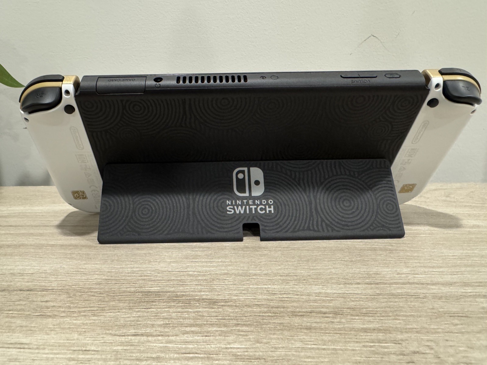 Nintendo Switch (OLED Model) HEG-001 The Legend of Zelda: Tears of the…