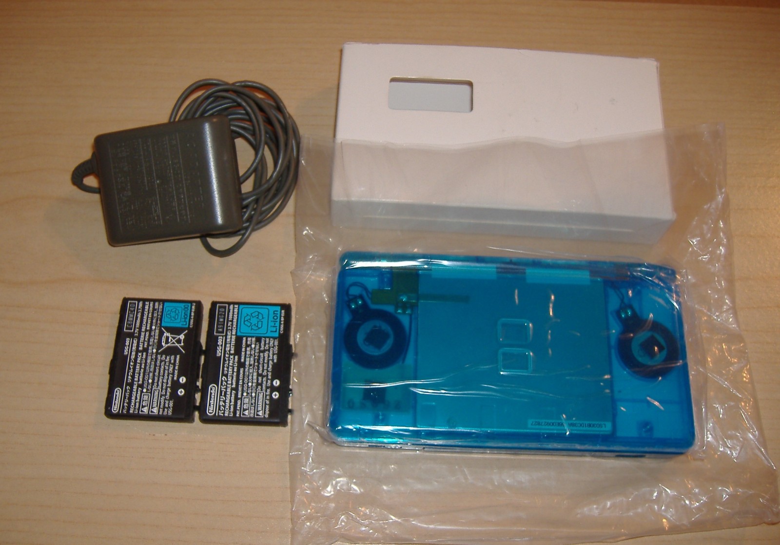 NINTENDO DS LITE RE-BUILT TRANSLUCENT ICE BLUE NEW DIGITIZER COVERS