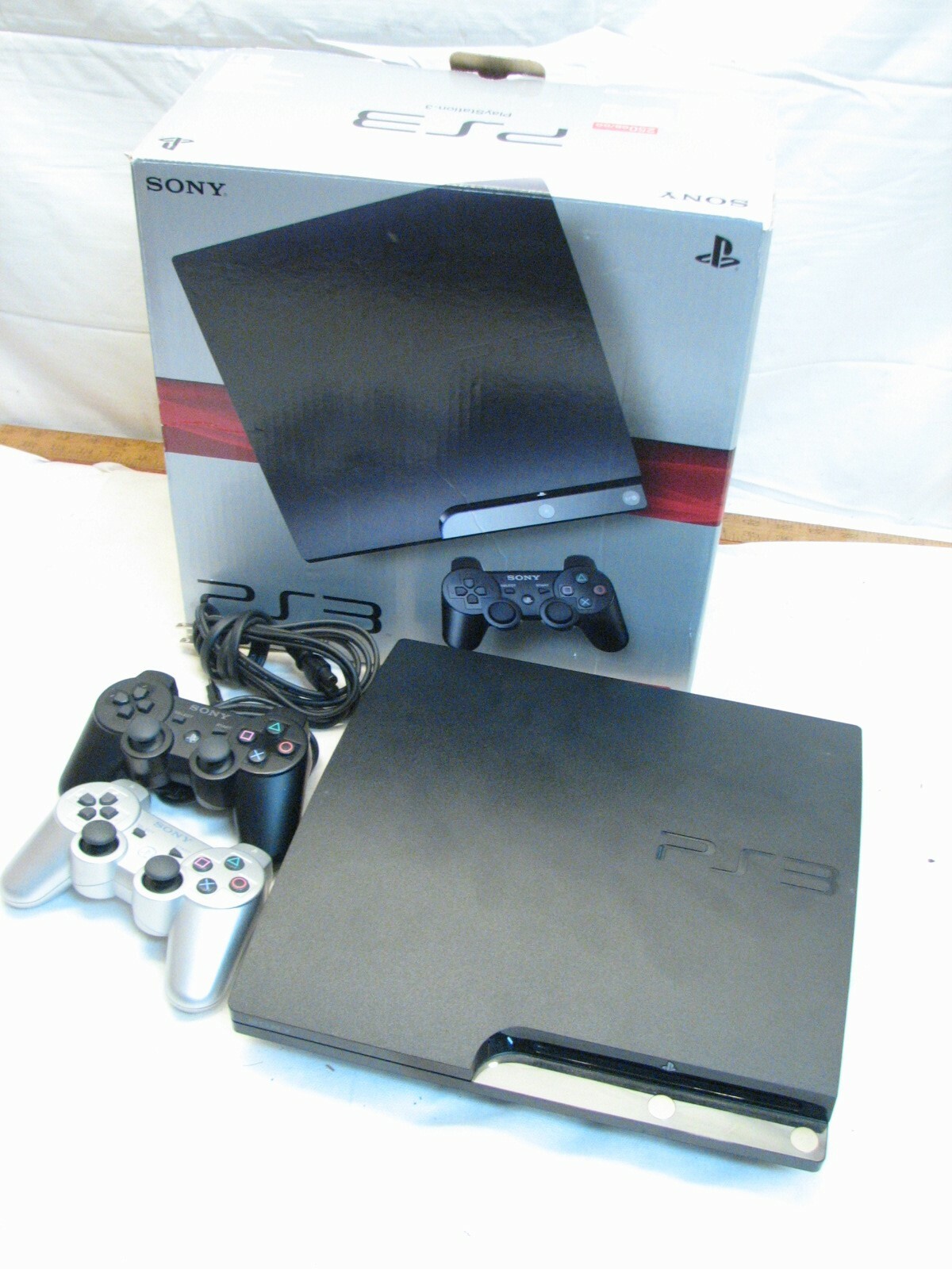 Sony PlayStation 3 250GB System Console 2 Controllers PS3 Slim CECH-2001B