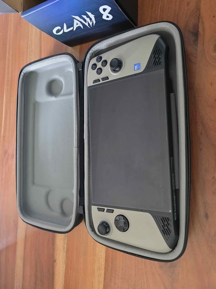 Msi Claw 8ai+ Handheld console