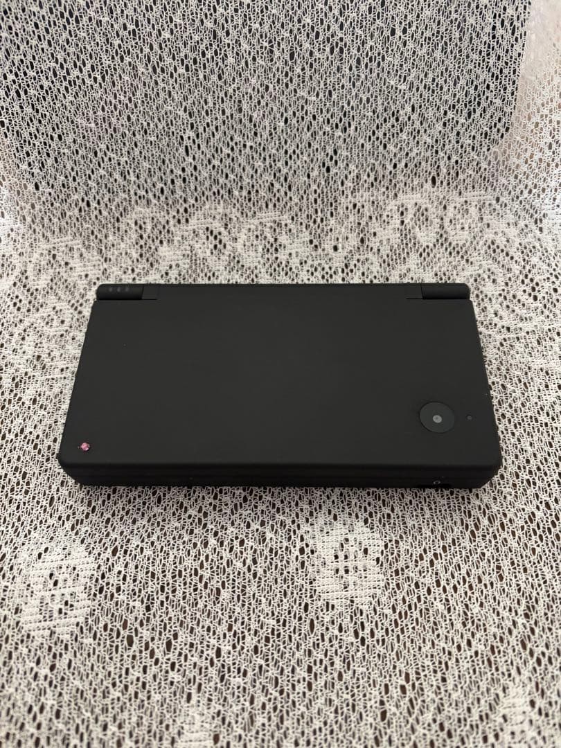 Nintendo DSi Console Matte Black (with Glossy Red Case)