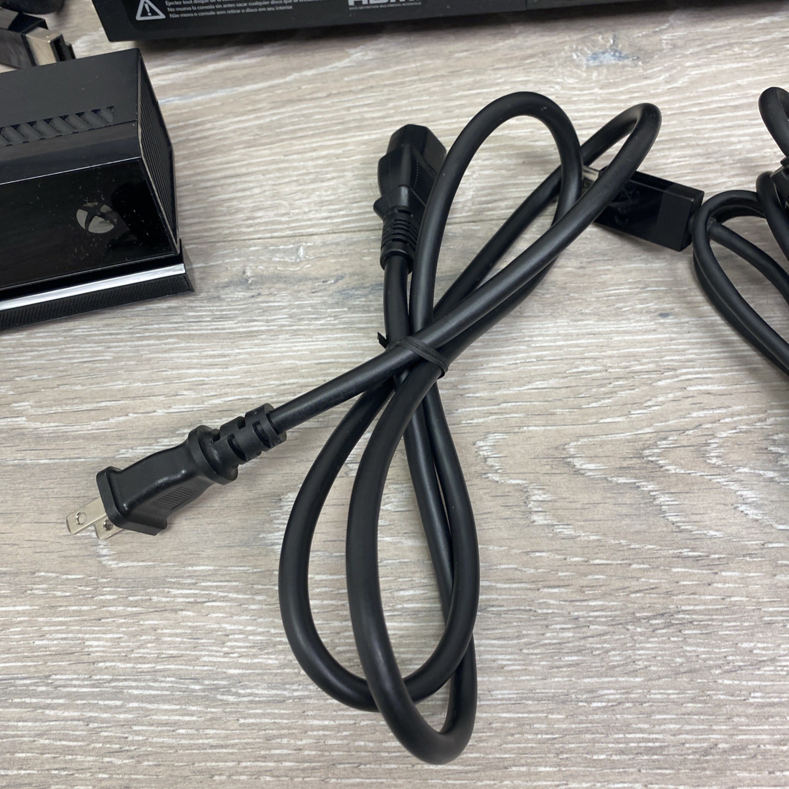 Microsoft XBOX One Model 1540 Console with Power Cord & Kinect Tested Works