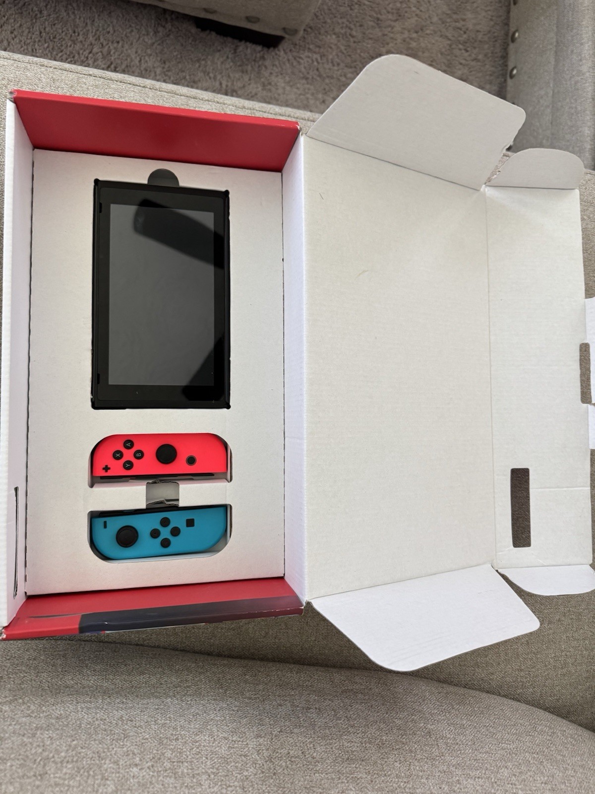 Nintendo Switch HAC-001 32GB Console Bundle Neon Red/Blue Joy-Con Dock Case