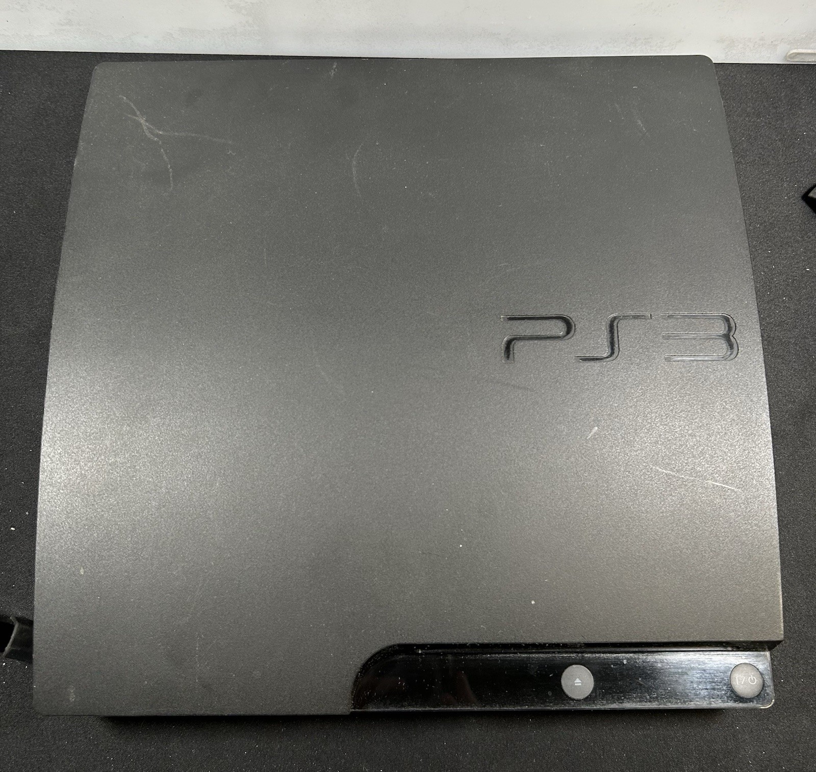 Playstation 3 Slim Console W/ 2 Controllers Cables Memory Stick & 32 Games