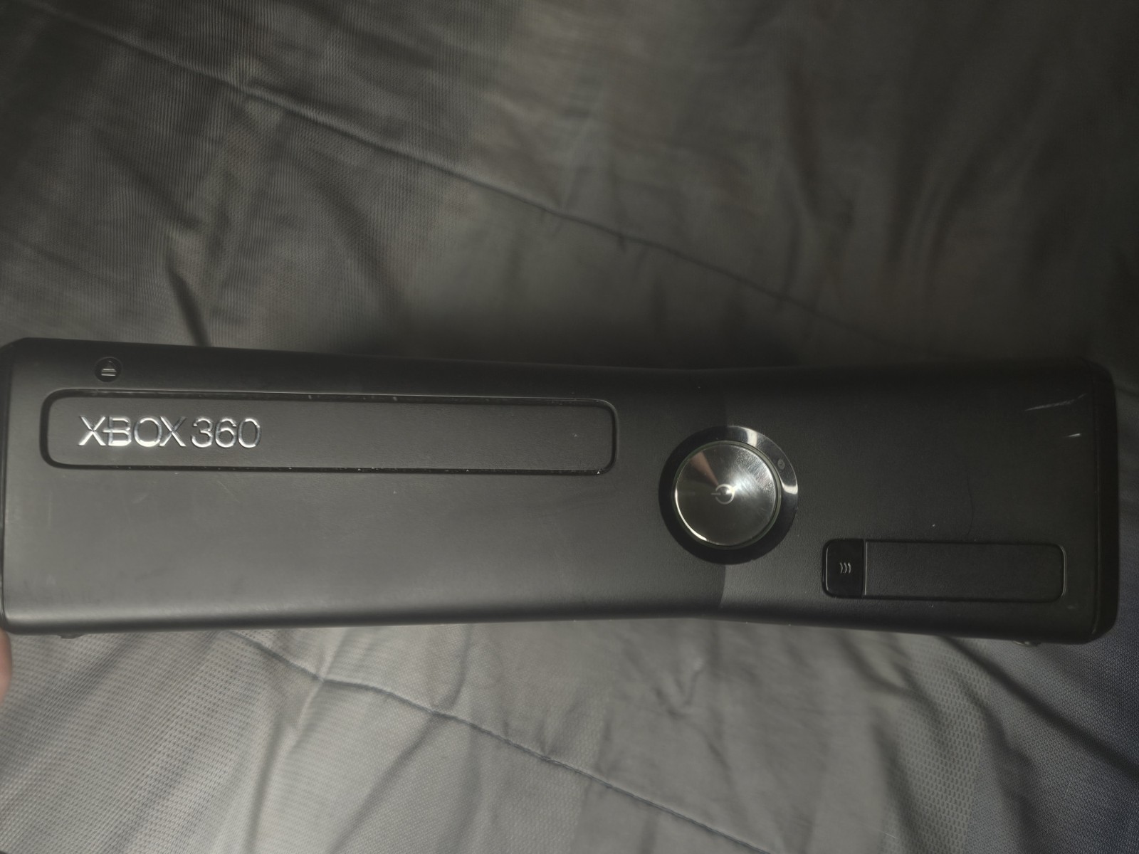 Xbox 360 Slim 4GB Bundle COD Black Ops